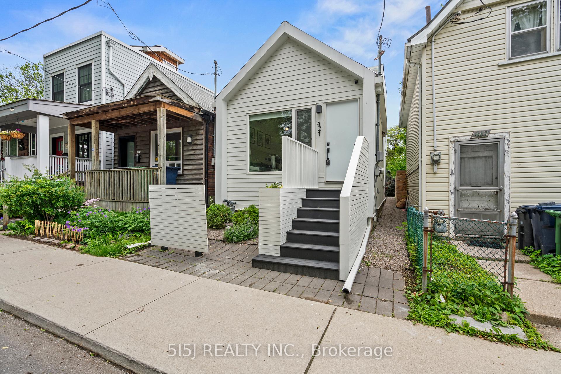 Photo 2 of 421 Craven Road, Toronto, Greenwood-Coxwell — HOMEH