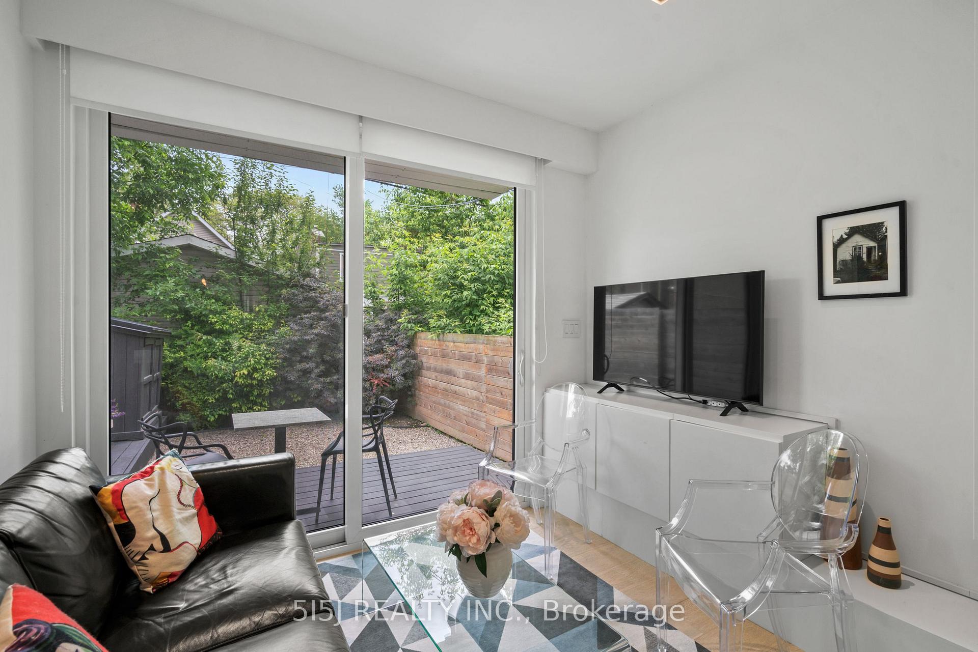 Photo 13 of 421 Craven Road, Toronto, Greenwood-Coxwell — HOMEH