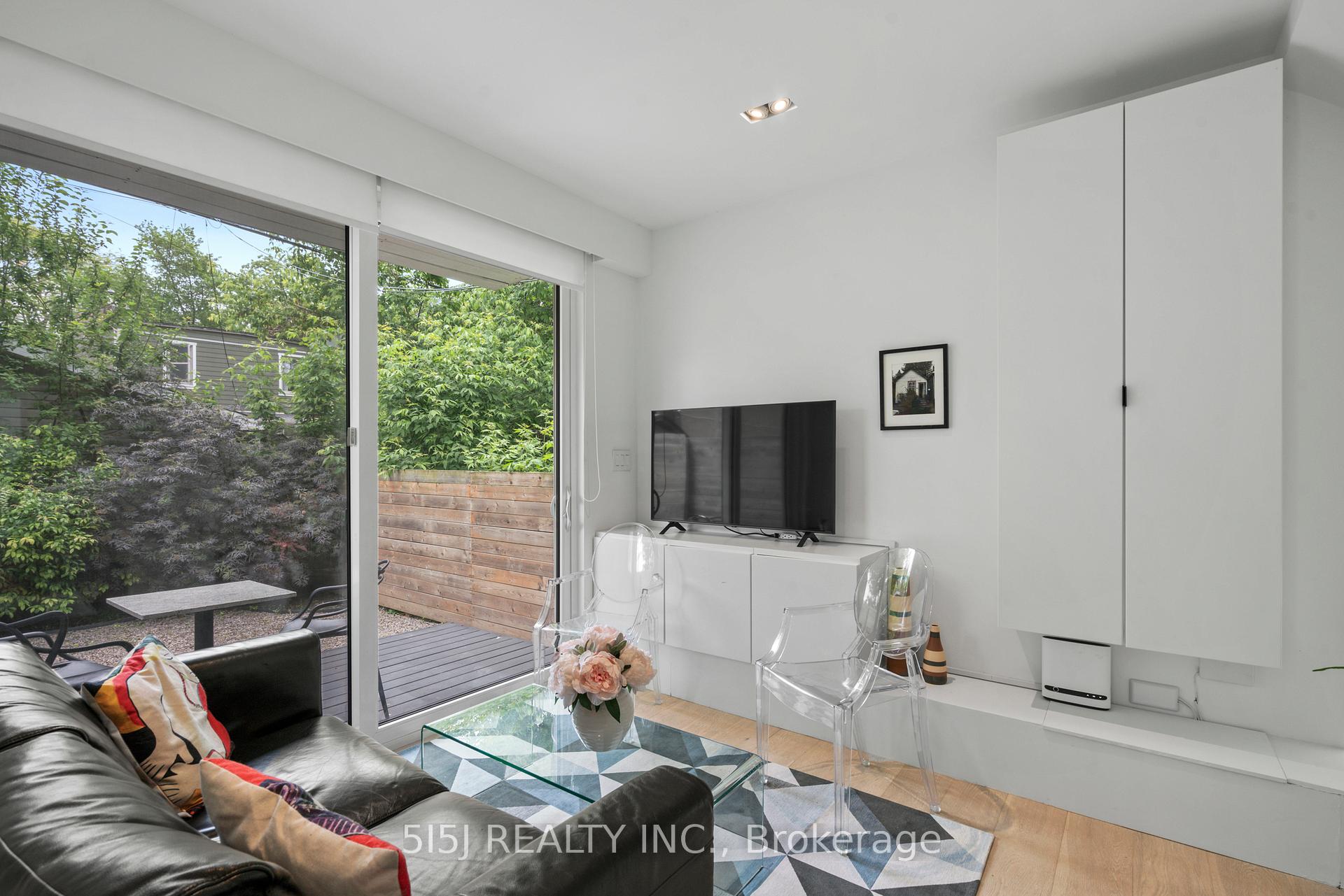 Photo 14 of 421 Craven Road, Toronto, Greenwood-Coxwell — HOMEH