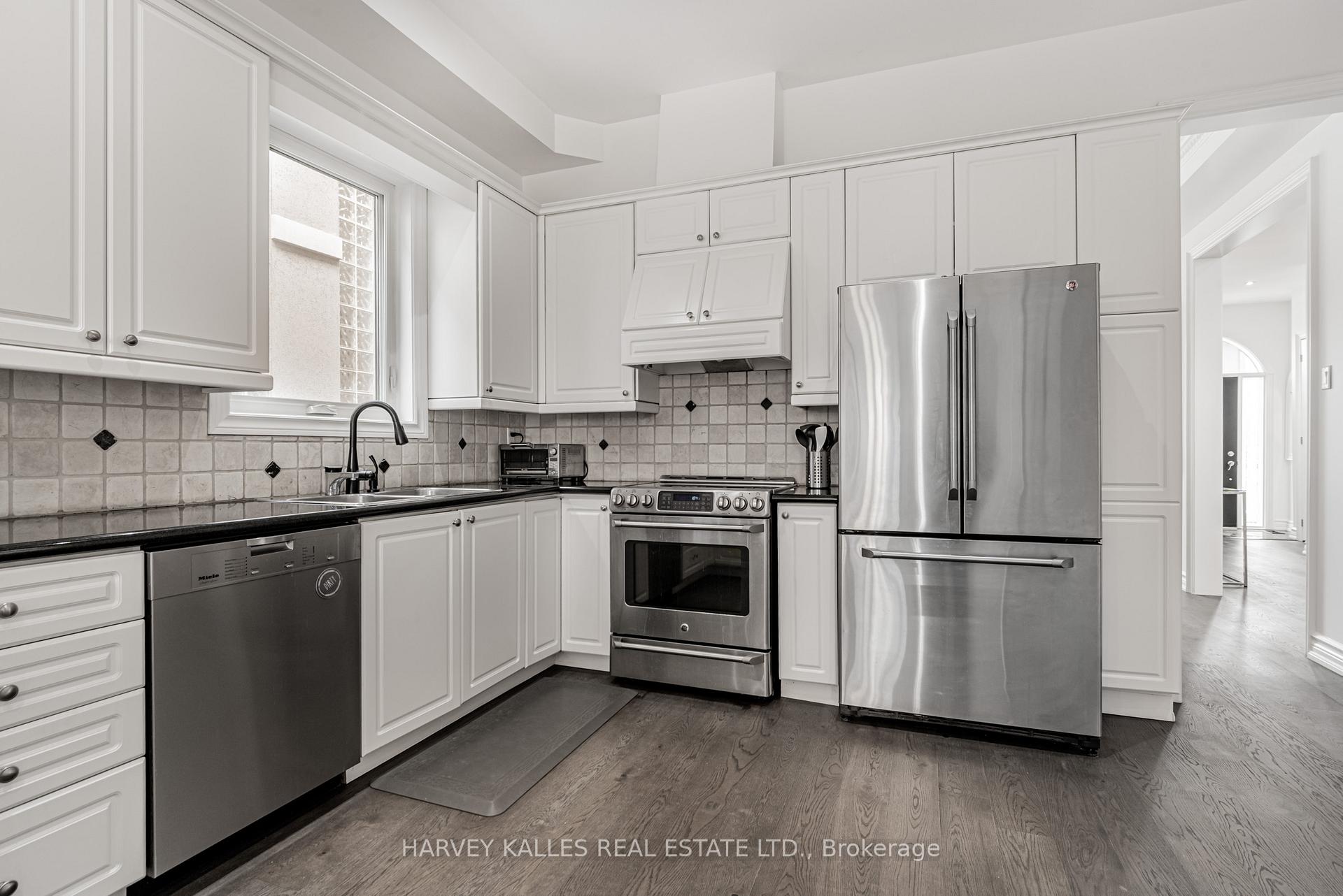 Photo 10 of 503 Melrose Avenue, Toronto, Bedford Park-Nortown — HOMEH