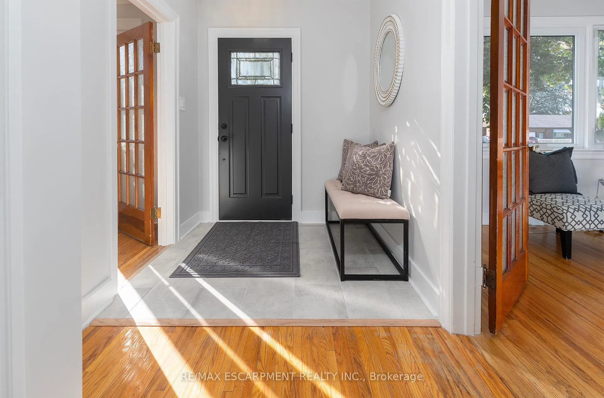 Photo 3 of 4876 Portage Road, Niagara Falls, Cherrywood — HOMEH