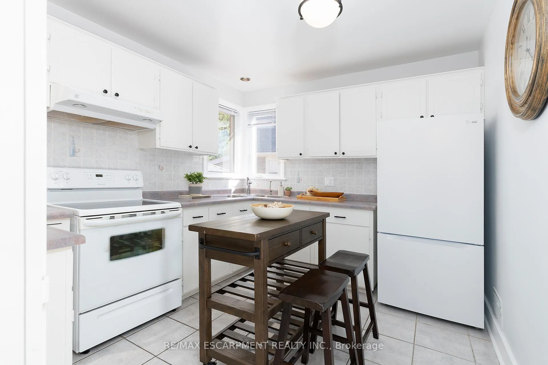 Photo 7 of 4876 Portage Road, Niagara Falls, Cherrywood — HOMEH