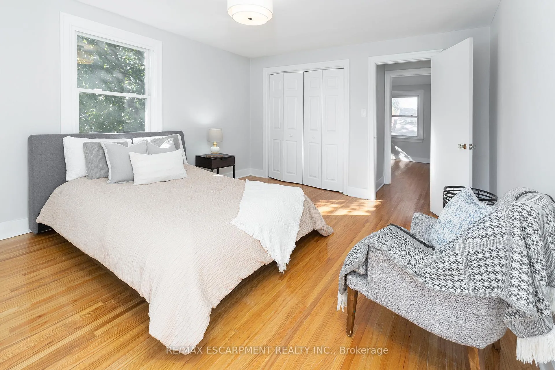Photo 13 of 4876 Portage Road, Niagara Falls, Cherrywood — HOMEH