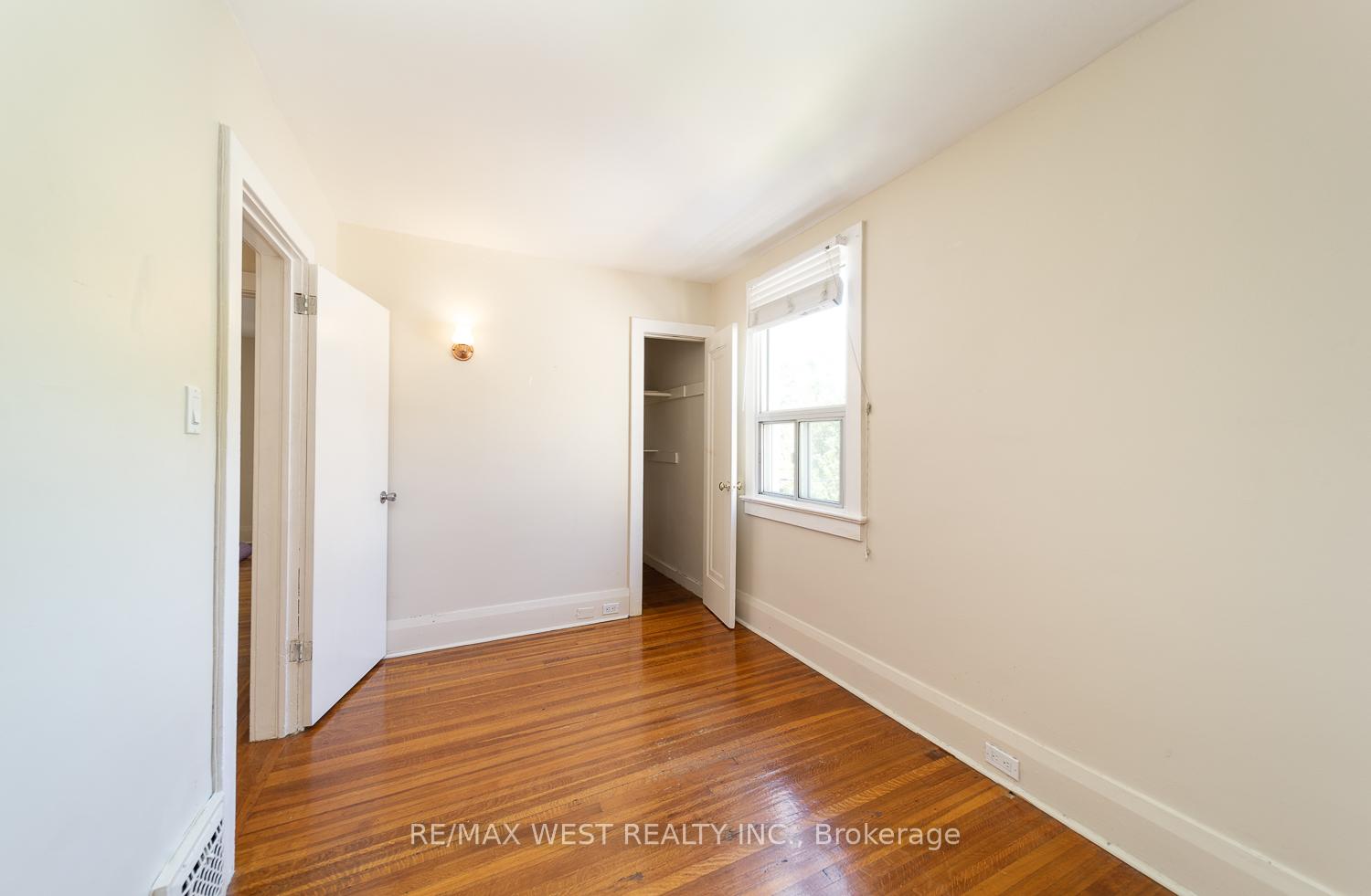 Photo 6 of Unit 2nd floor, 975 Broadview Avenue, Toronto, Broadview North — HOMEH