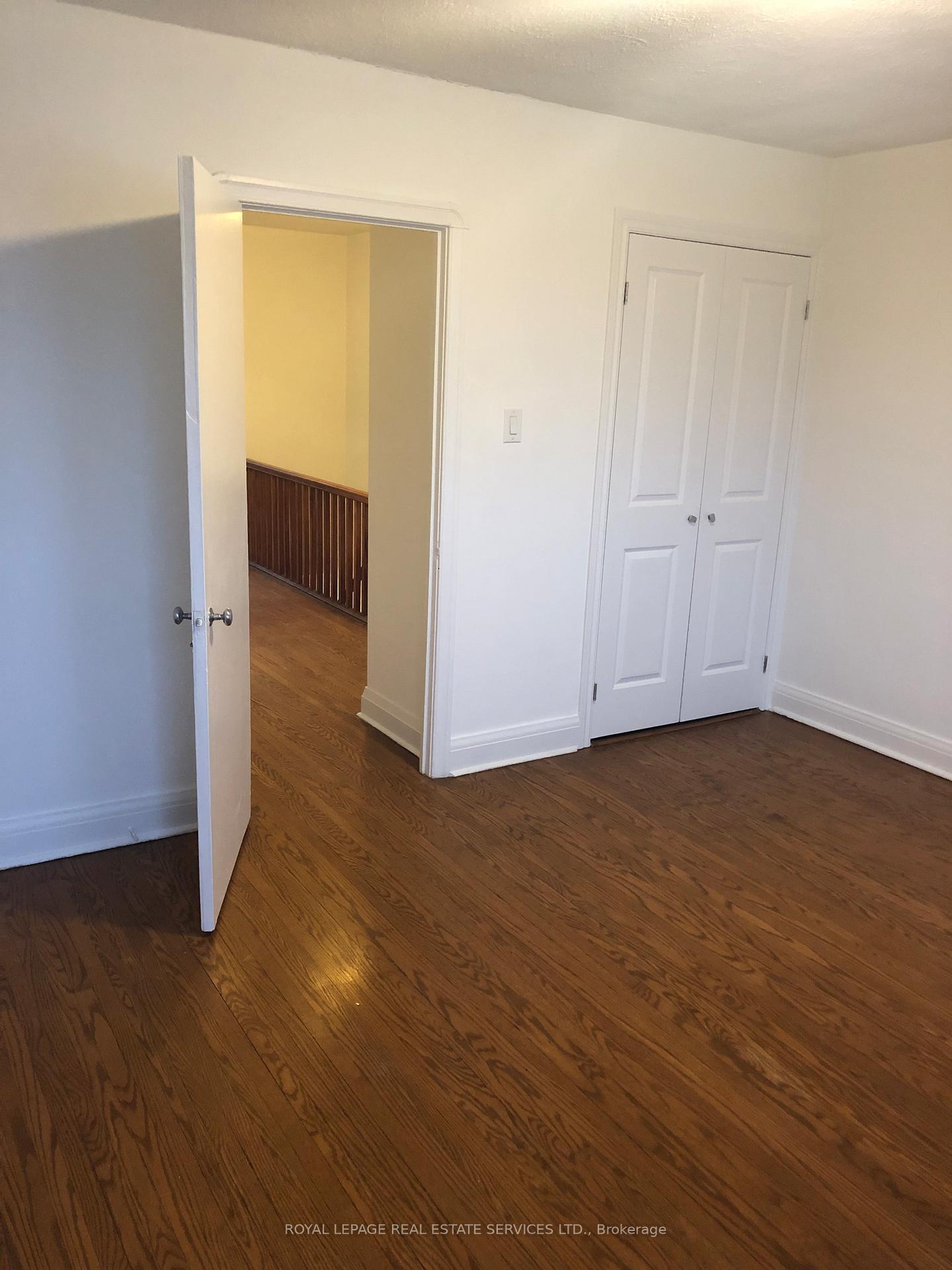 Photo 5 of Unit Upper, 1758 Avenue Road, Toronto, Bedford Park-Nortown — HOMEH