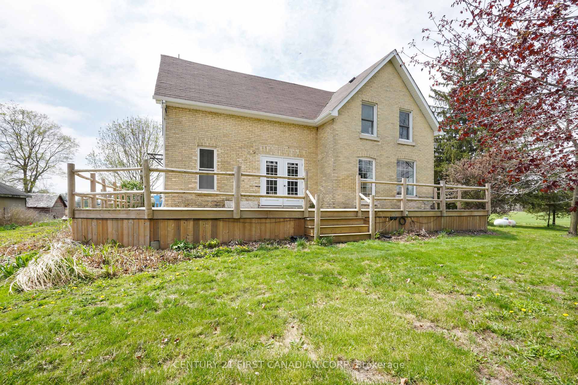 Photo 2 of 23895 Adelaide Road, Strathroy-Caradoc, NE — HOMEH