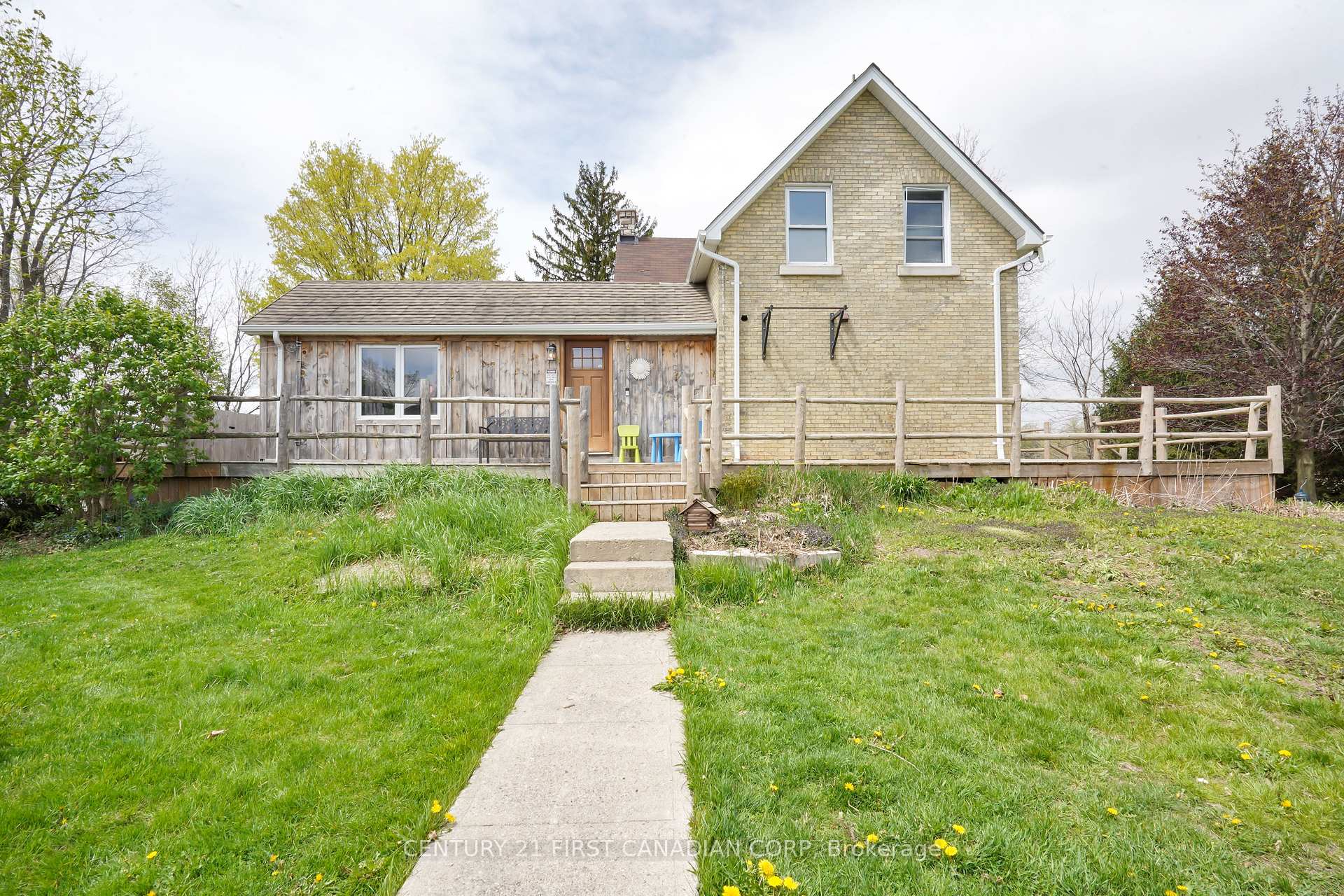 Photo 3 of 23895 Adelaide Road, Strathroy-Caradoc, NE — HOMEH