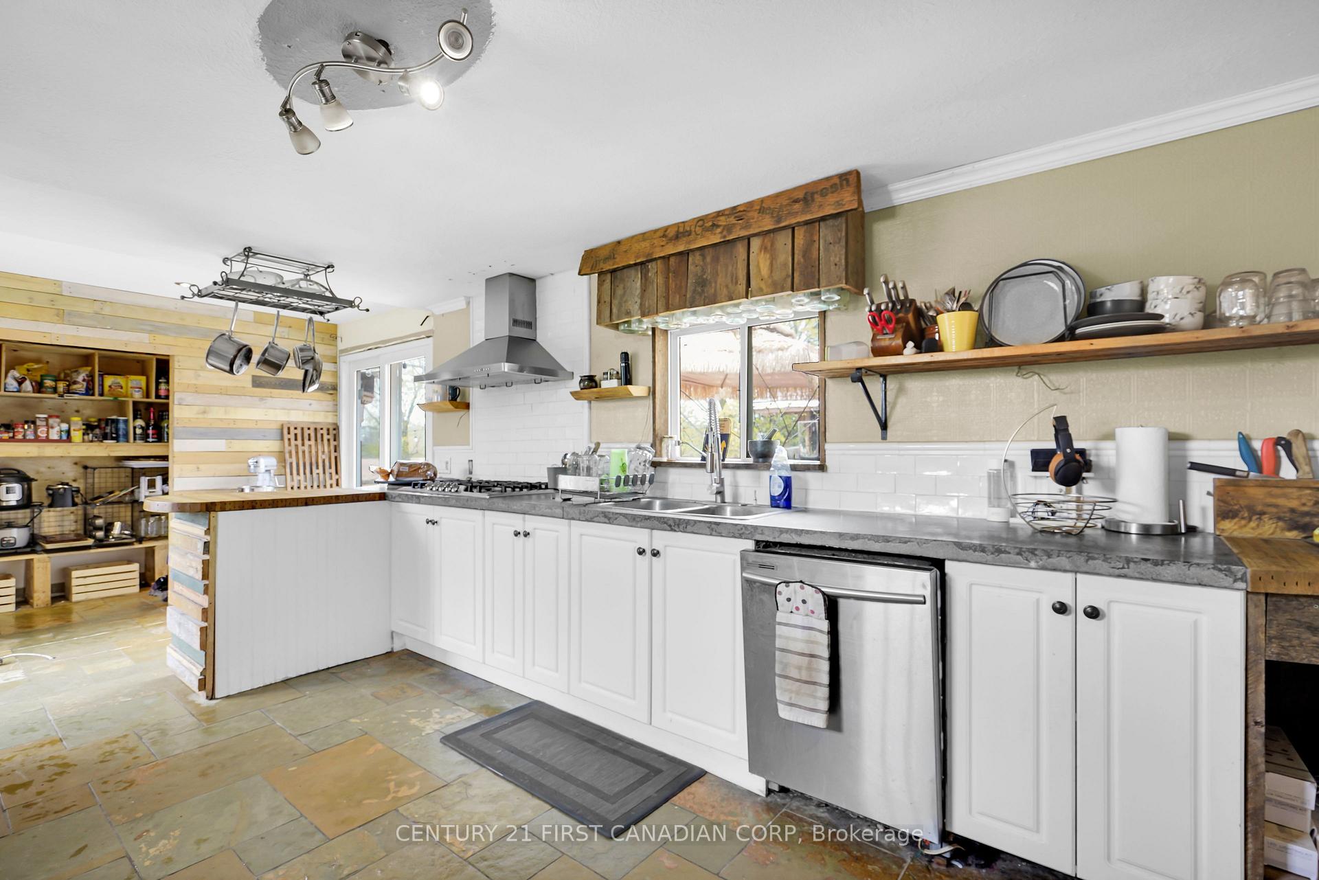 Photo 11 of 23895 Adelaide Road, Strathroy-Caradoc, NE — HOMEH