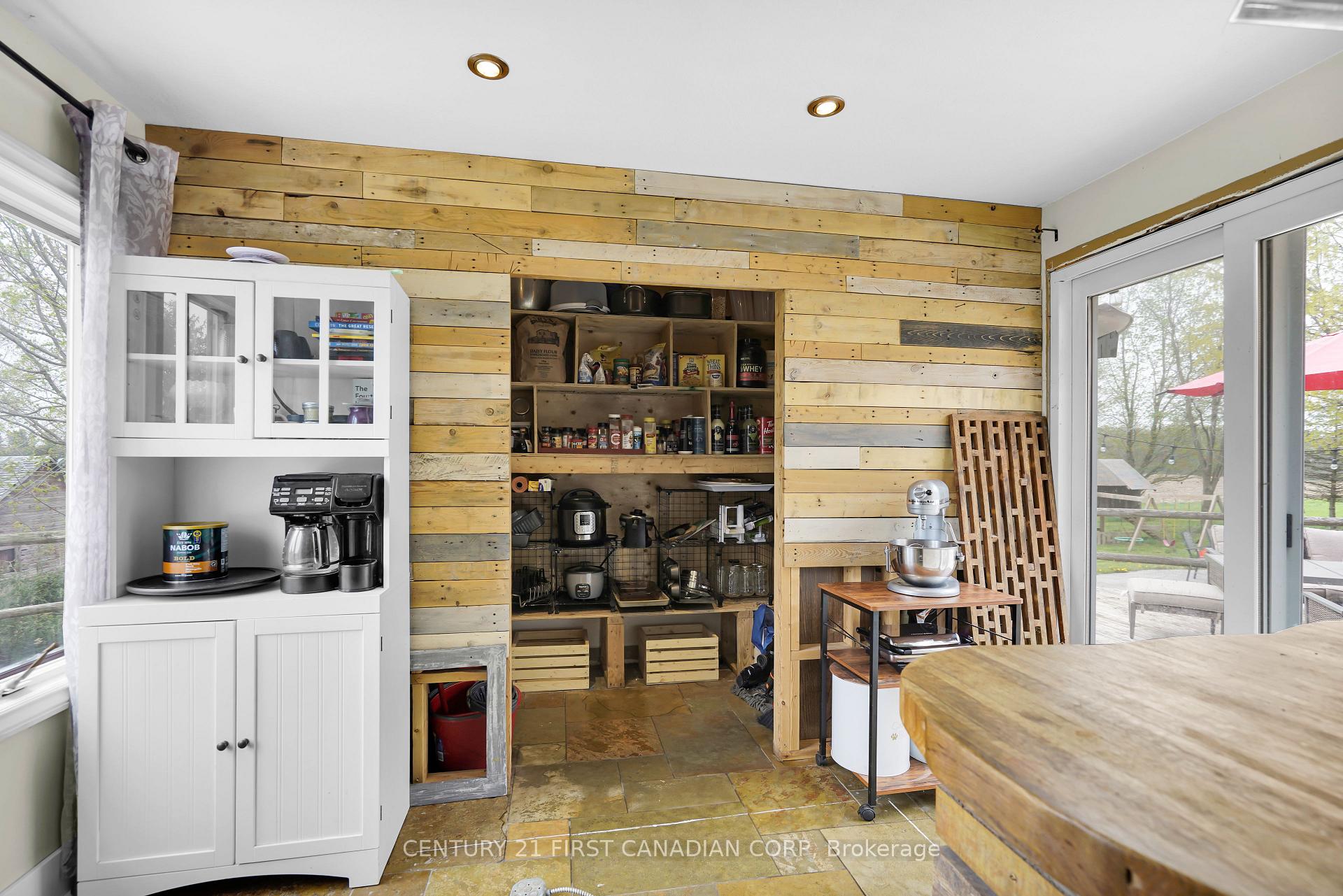 Photo 12 of 23895 Adelaide Road, Strathroy-Caradoc, NE — HOMEH