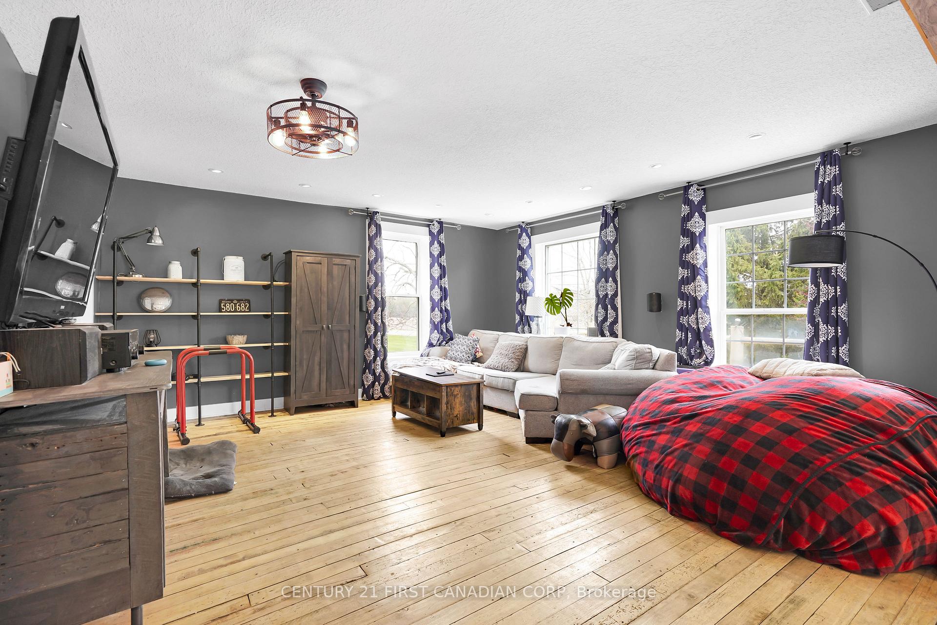 Photo 15 of 23895 Adelaide Road, Strathroy-Caradoc, NE — HOMEH