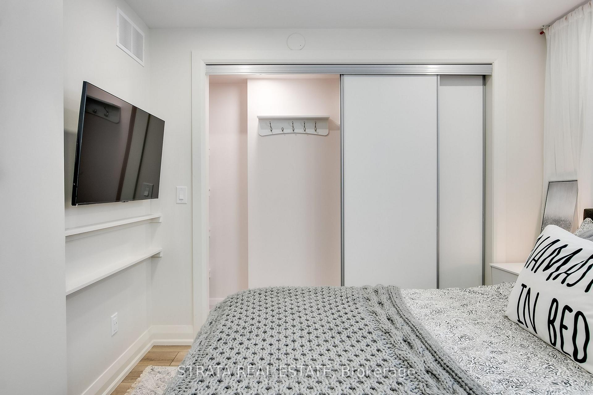 Photo 6 of 192 Hastings Avenue, Toronto, South Riverdale — HOMEH