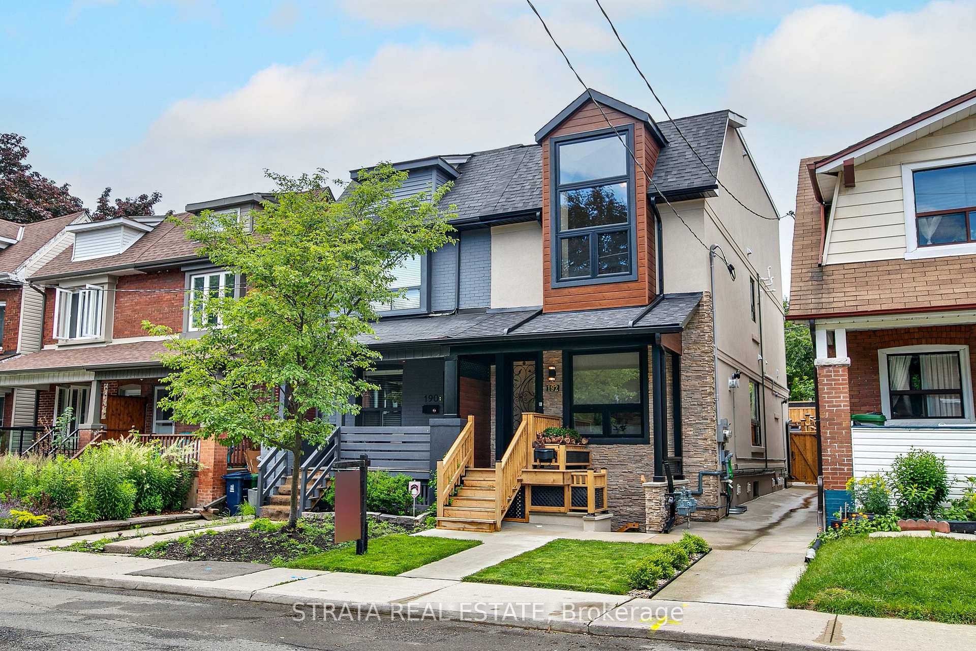 Photo 10 of 192 Hastings Avenue, Toronto, South Riverdale — HOMEH