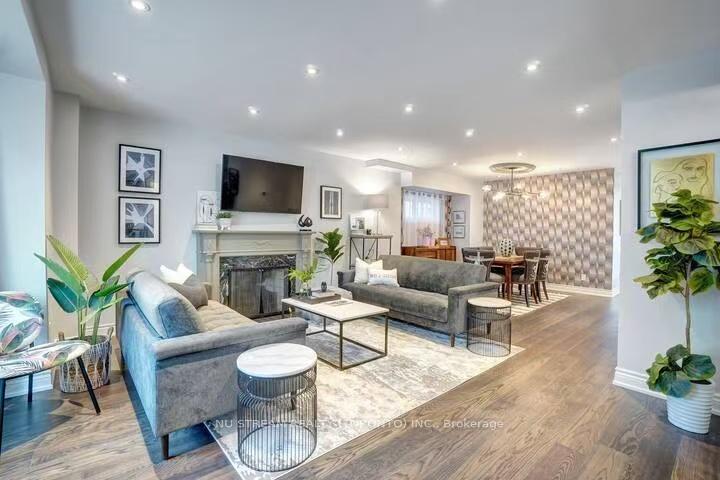 Photo 5 of Main+Upper 25 Duncannon Drive, Toronto, Forest Hill South — HOMEH