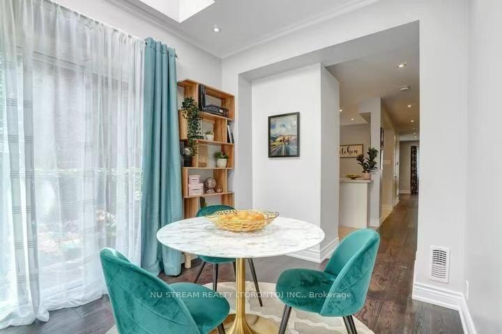 Photo 8 of Main+Upper 25 Duncannon Drive, Toronto, Forest Hill South — HOMEH