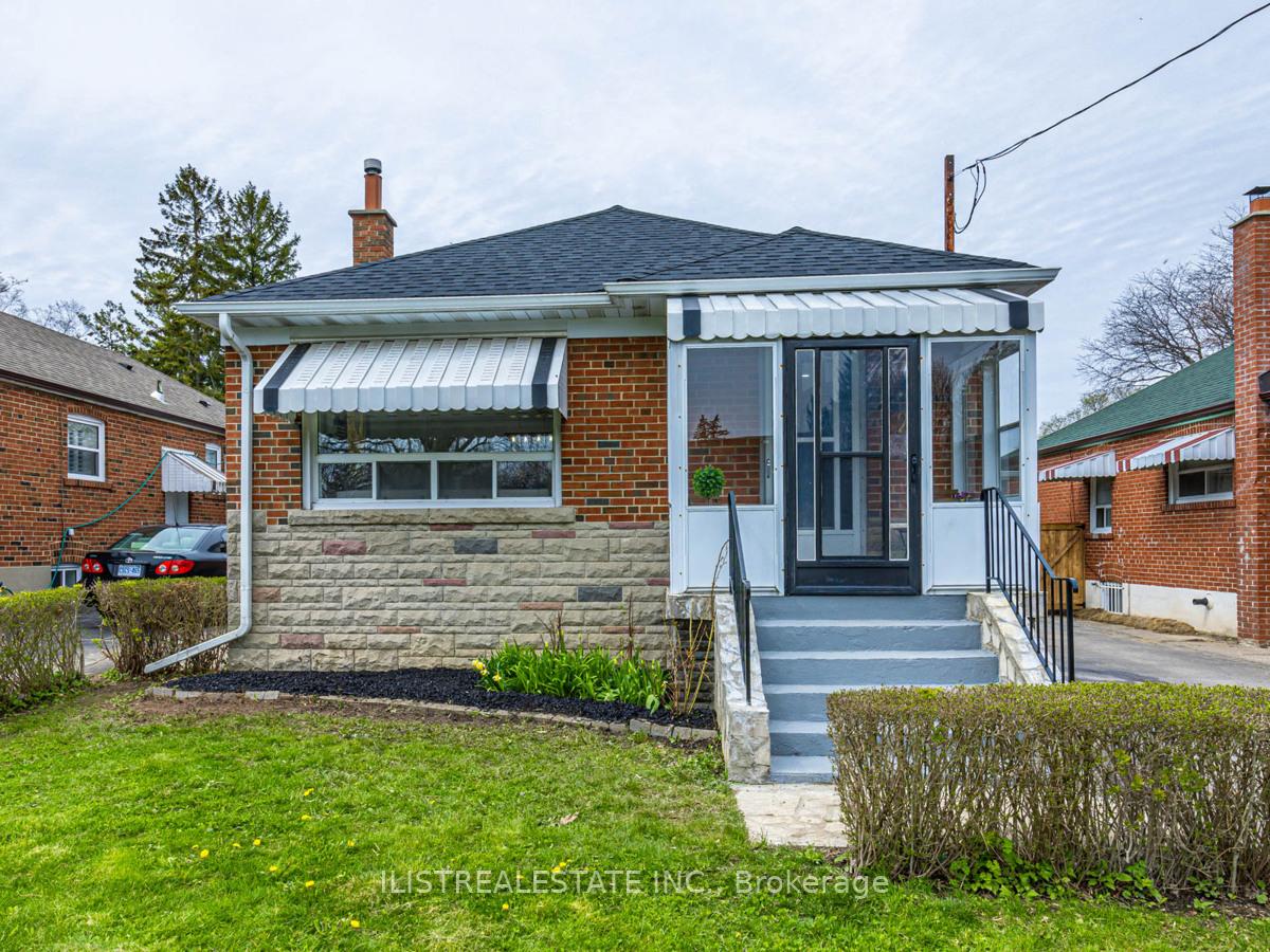 Front of 20 Porter Crescent