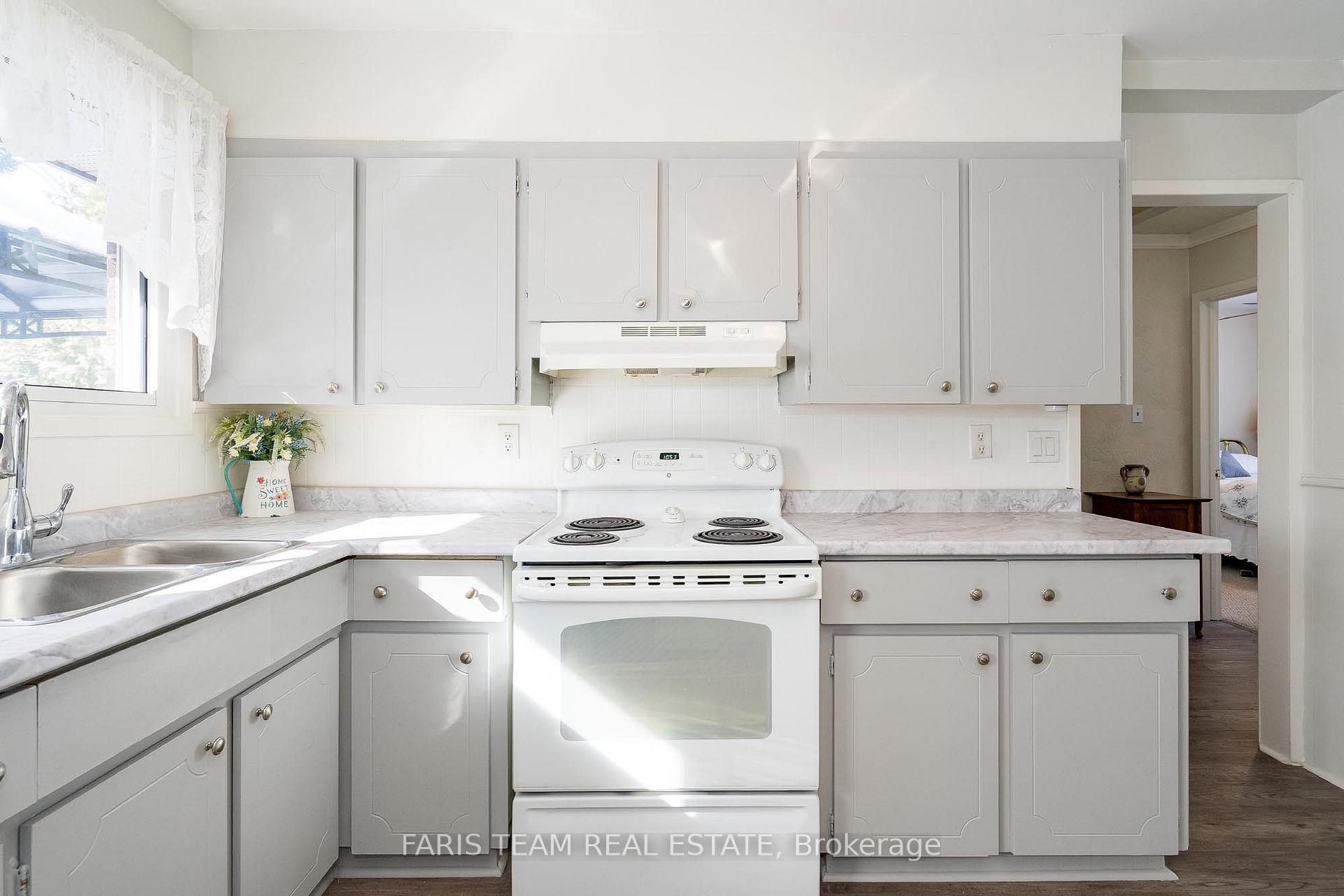 Photo 4 of 147 Bayview Avenue, Tay, Port McNicoll — HOMEH