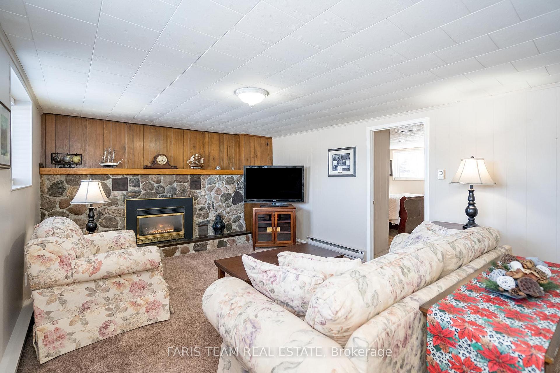 Photo 12 of 147 Bayview Avenue, Tay, Port McNicoll — HOMEH