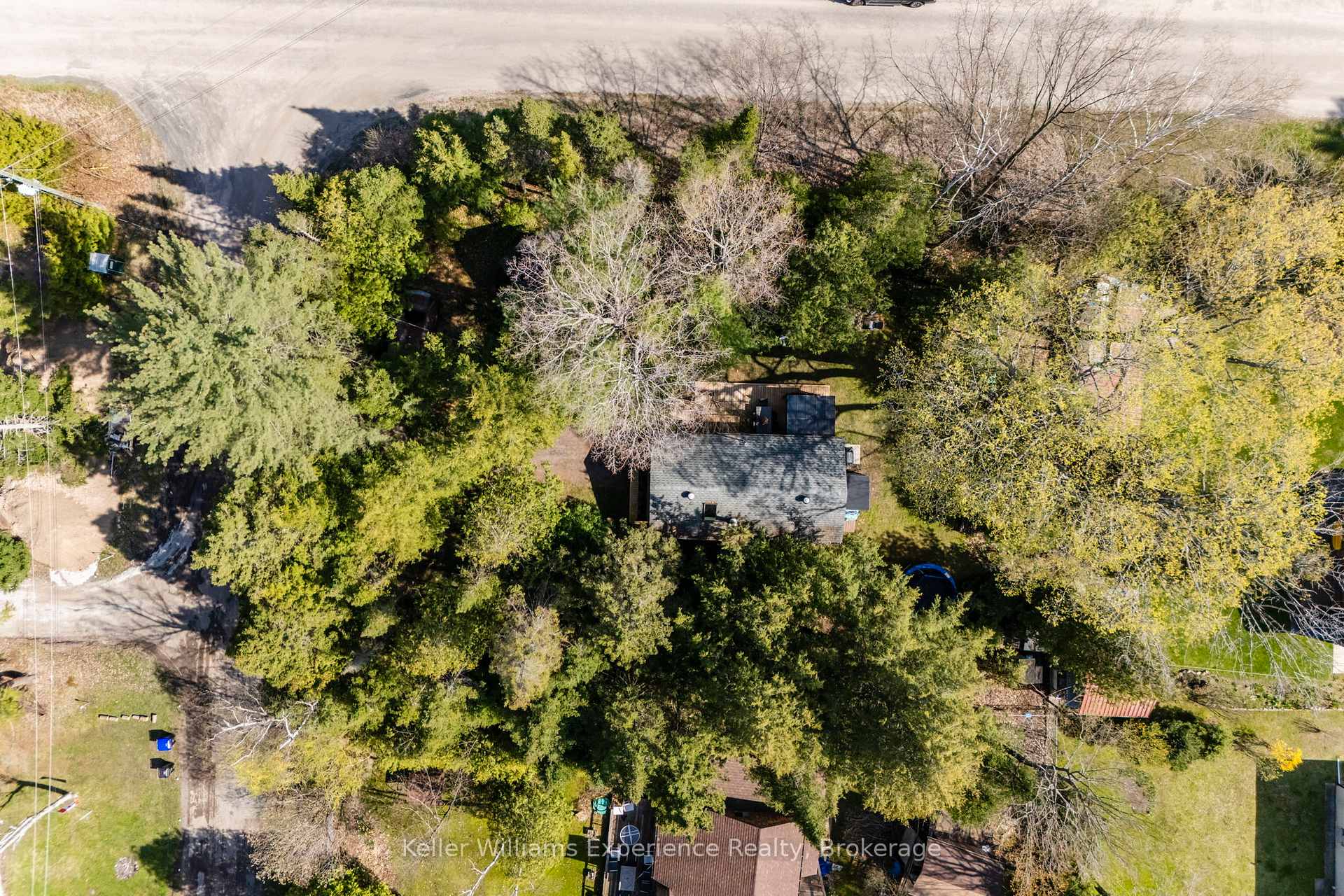Photo 37 of 1 Sundown Road, Tiny, Rural Tiny — HOMEH