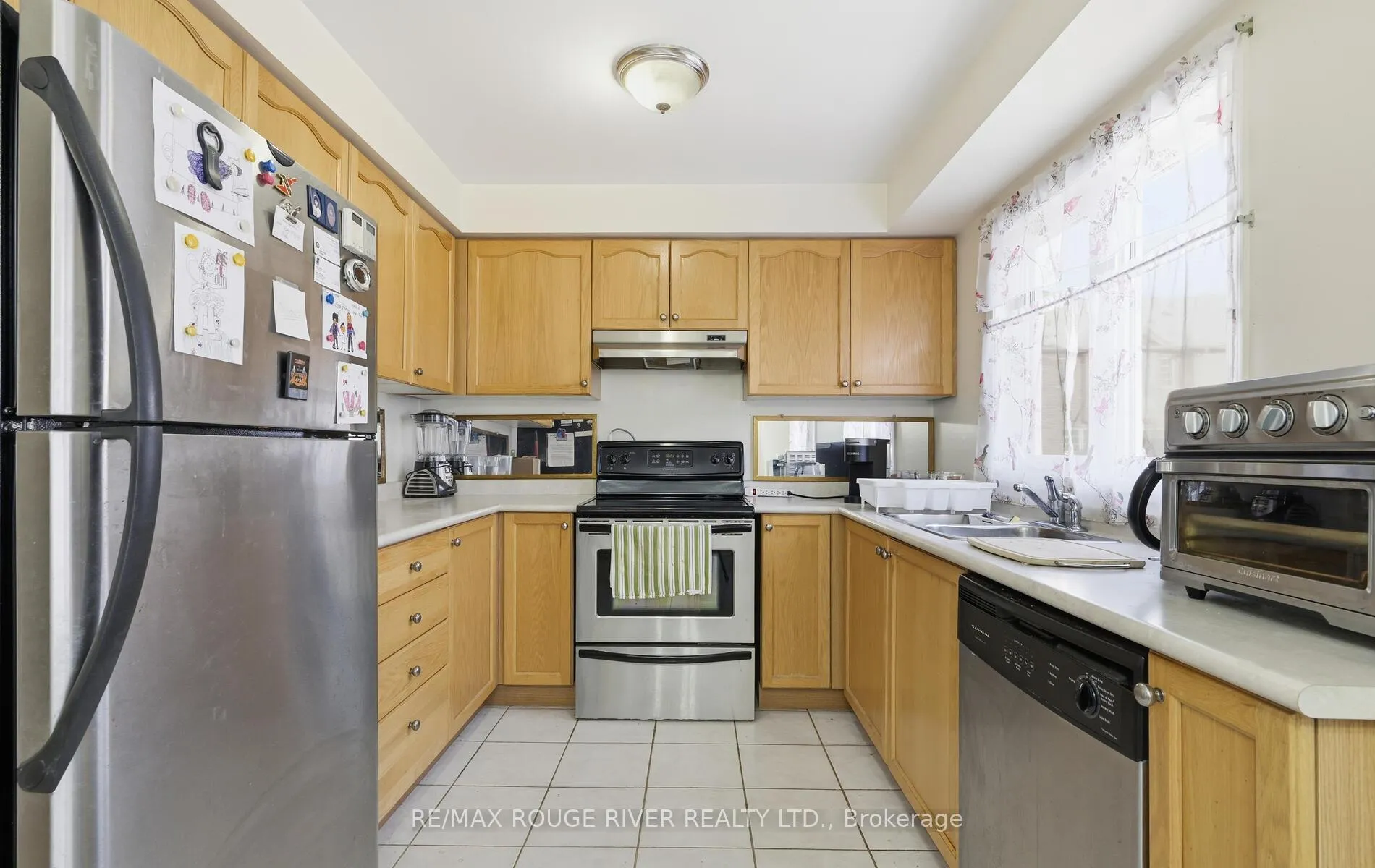 Photo 12 of Unit 38, 1850 Kingston Road, Pickering, Village East — HOMEH