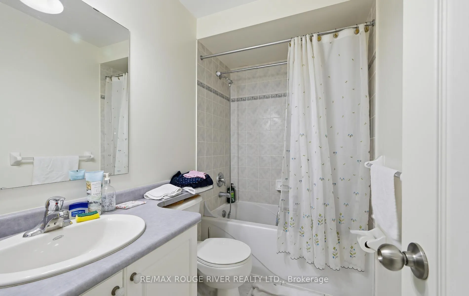 Photo 15 of Unit 38, 1850 Kingston Road, Pickering, Village East — HOMEH