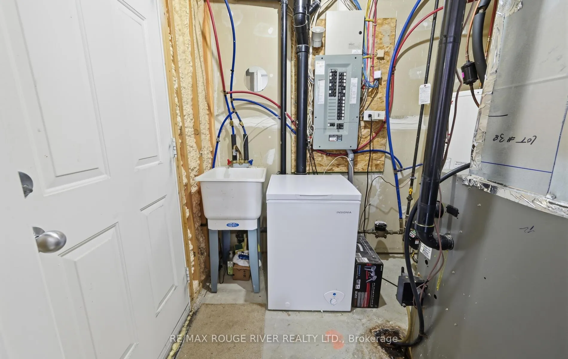 Photo 16 of Unit 38, 1850 Kingston Road, Pickering, Village East — HOMEH