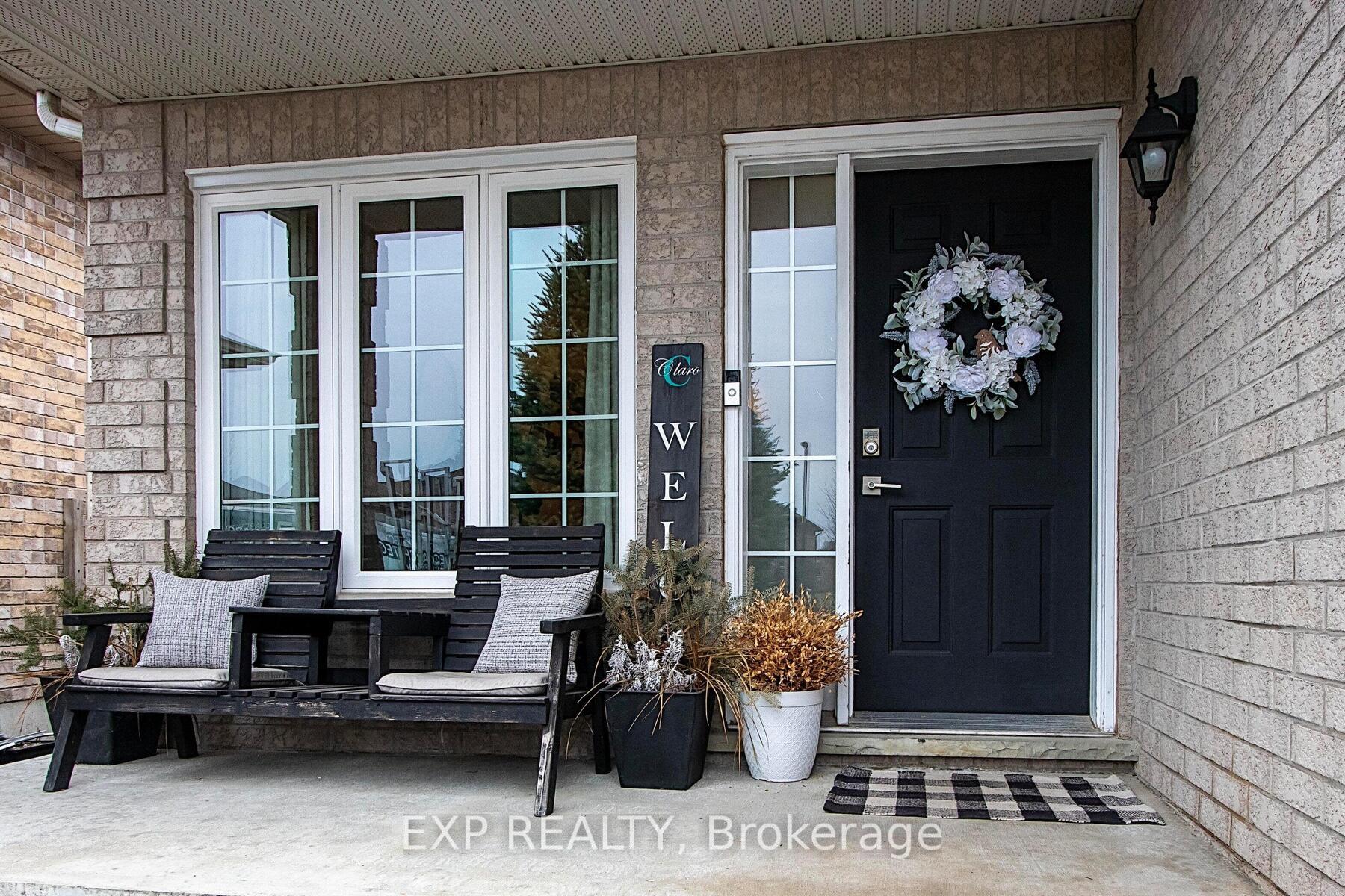 Photo 2 of 36 Willow Crescent, Strathroy-Caradoc, SE — HOMEH