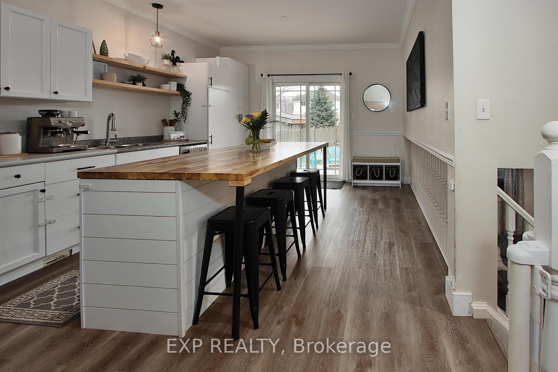 Photo 4 of 36 Willow Crescent, Strathroy-Caradoc, SE — HOMEH
