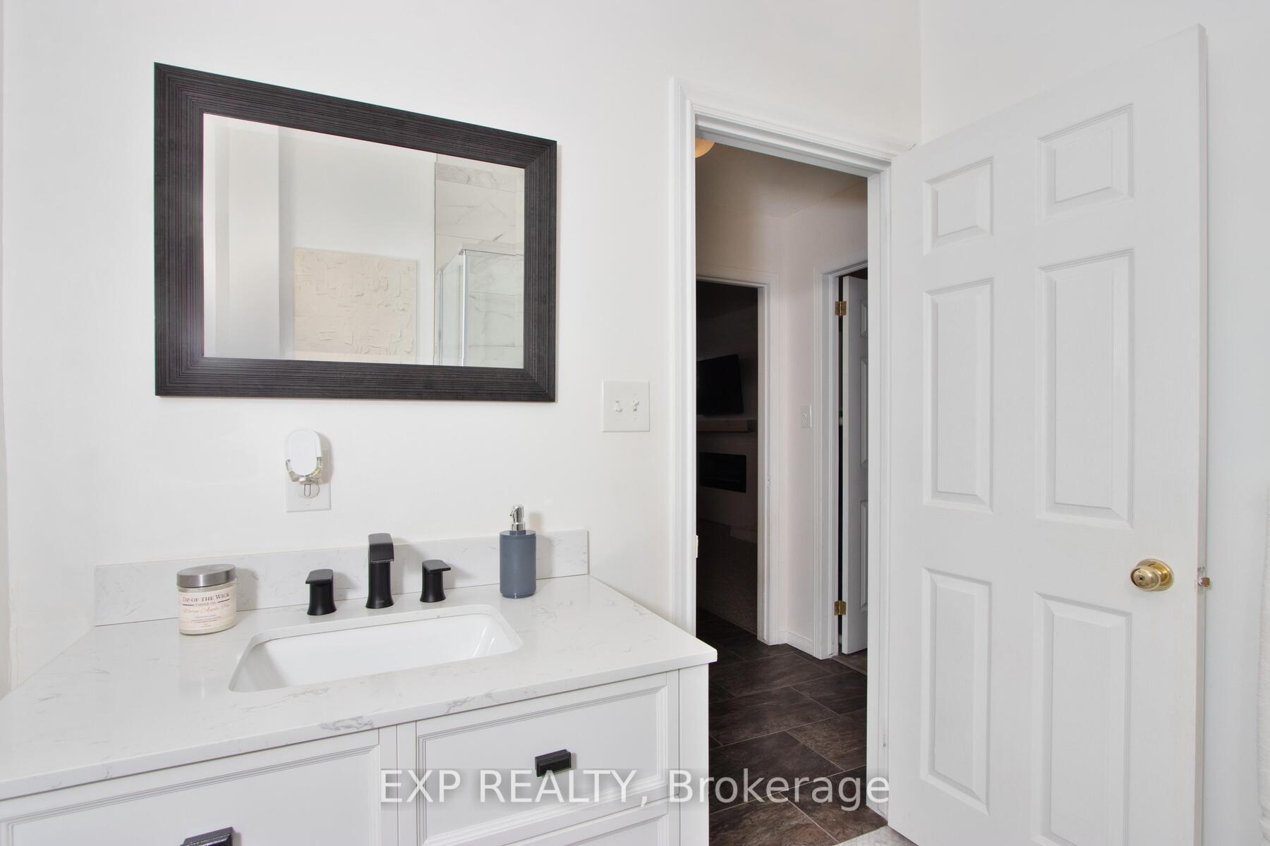 Photo 24 of 36 Willow Crescent, Strathroy-Caradoc, SE — HOMEH