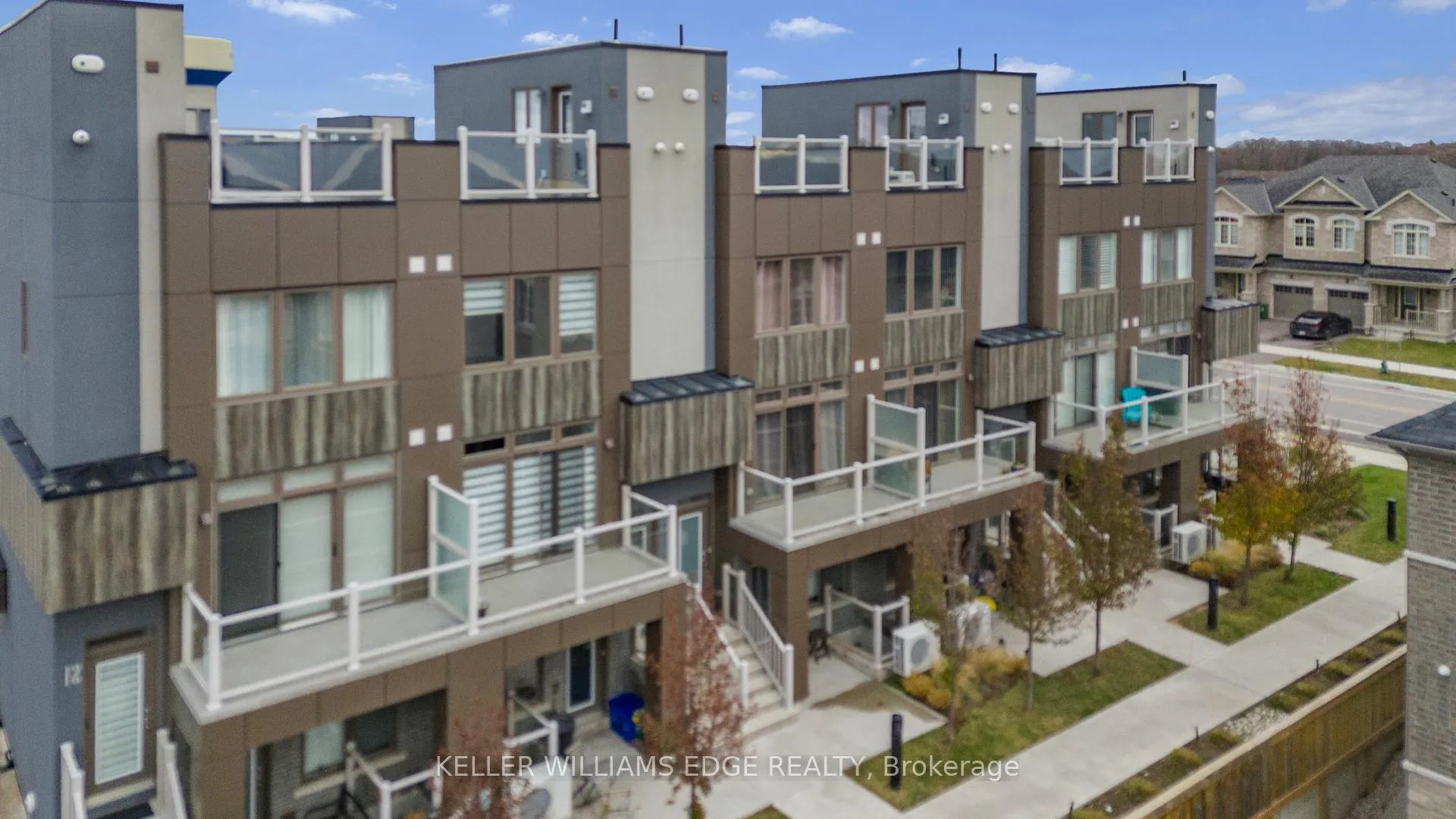 Photo 1 of Unit 16, 261 Skinner Road, Hamilton, Waterdown — HOMEH