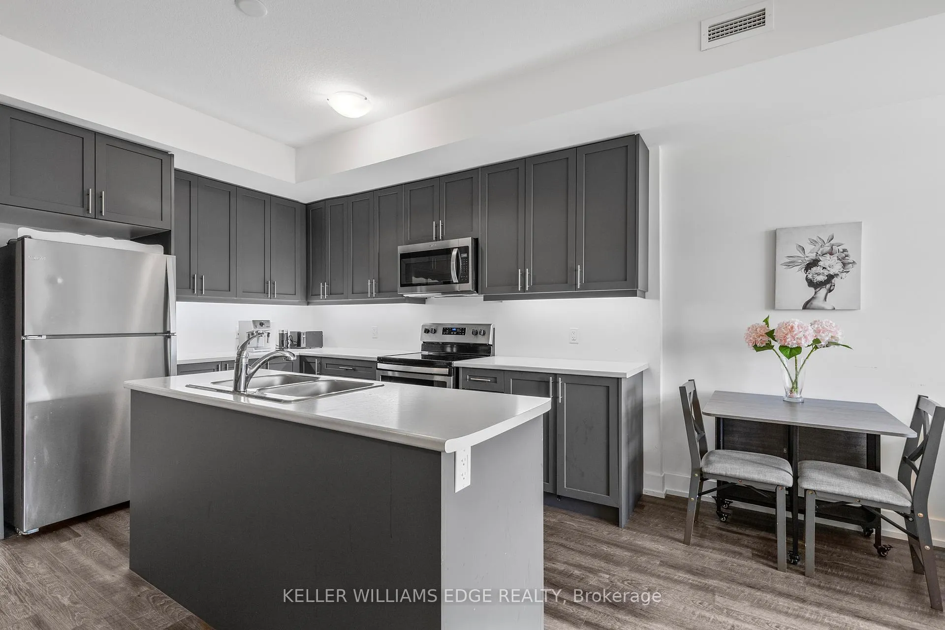 Photo 11 of Unit 16, 261 Skinner Road, Hamilton, Waterdown — HOMEH