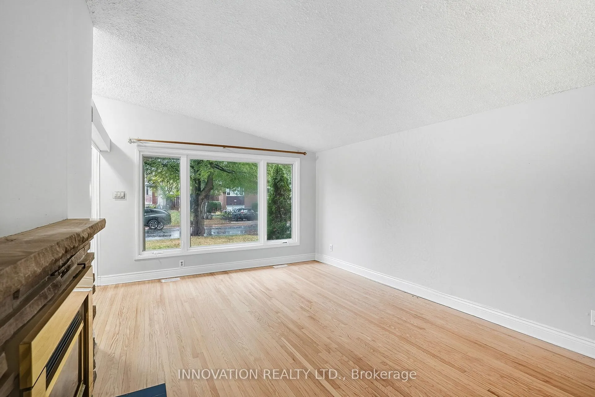 Photo 10 of 2302 Horton Street, Ottawa, Elmvale Acres/Urbandale — HOMEH