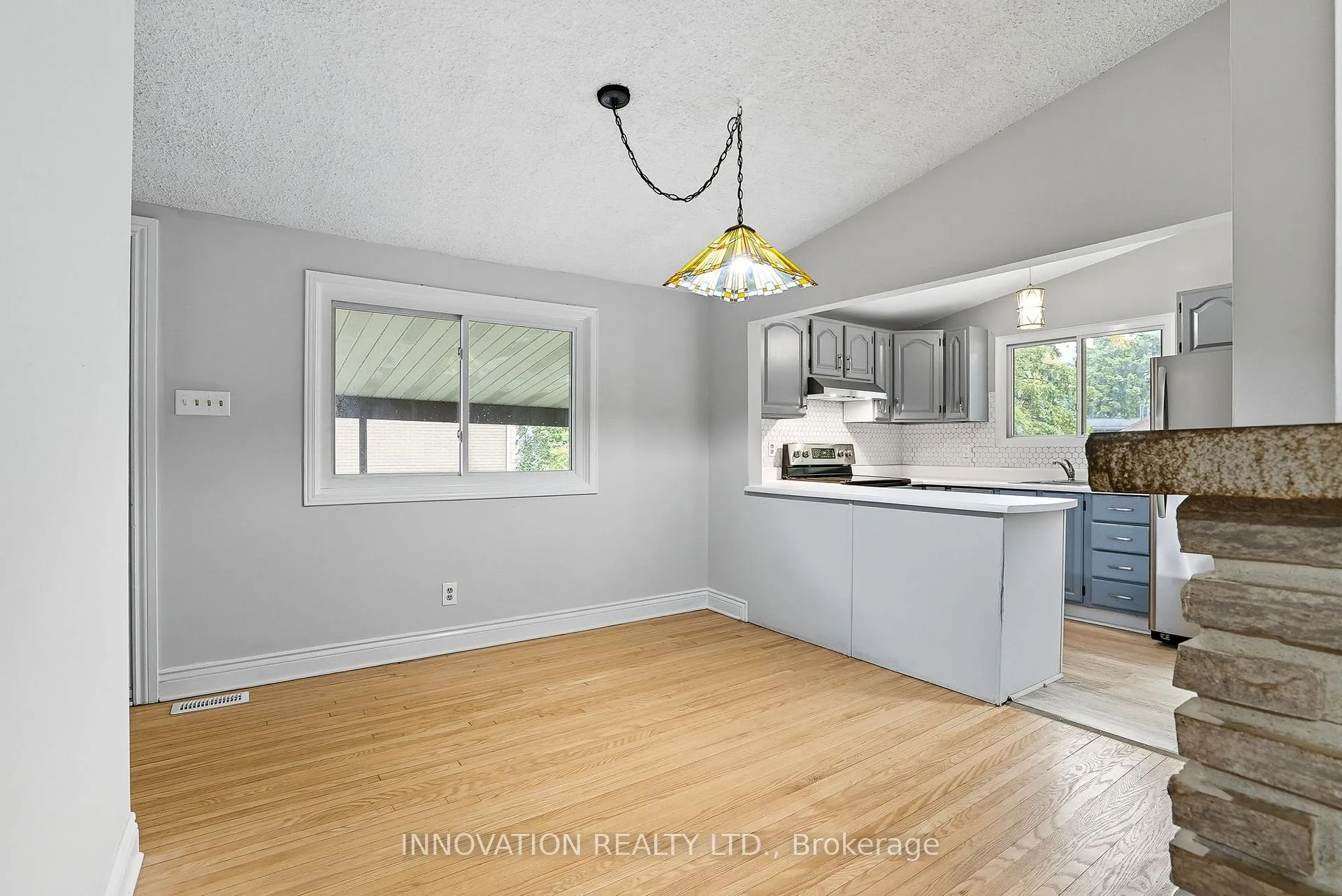 Photo 13 of 2302 Horton Street, Ottawa, Elmvale Acres/Urbandale — HOMEH