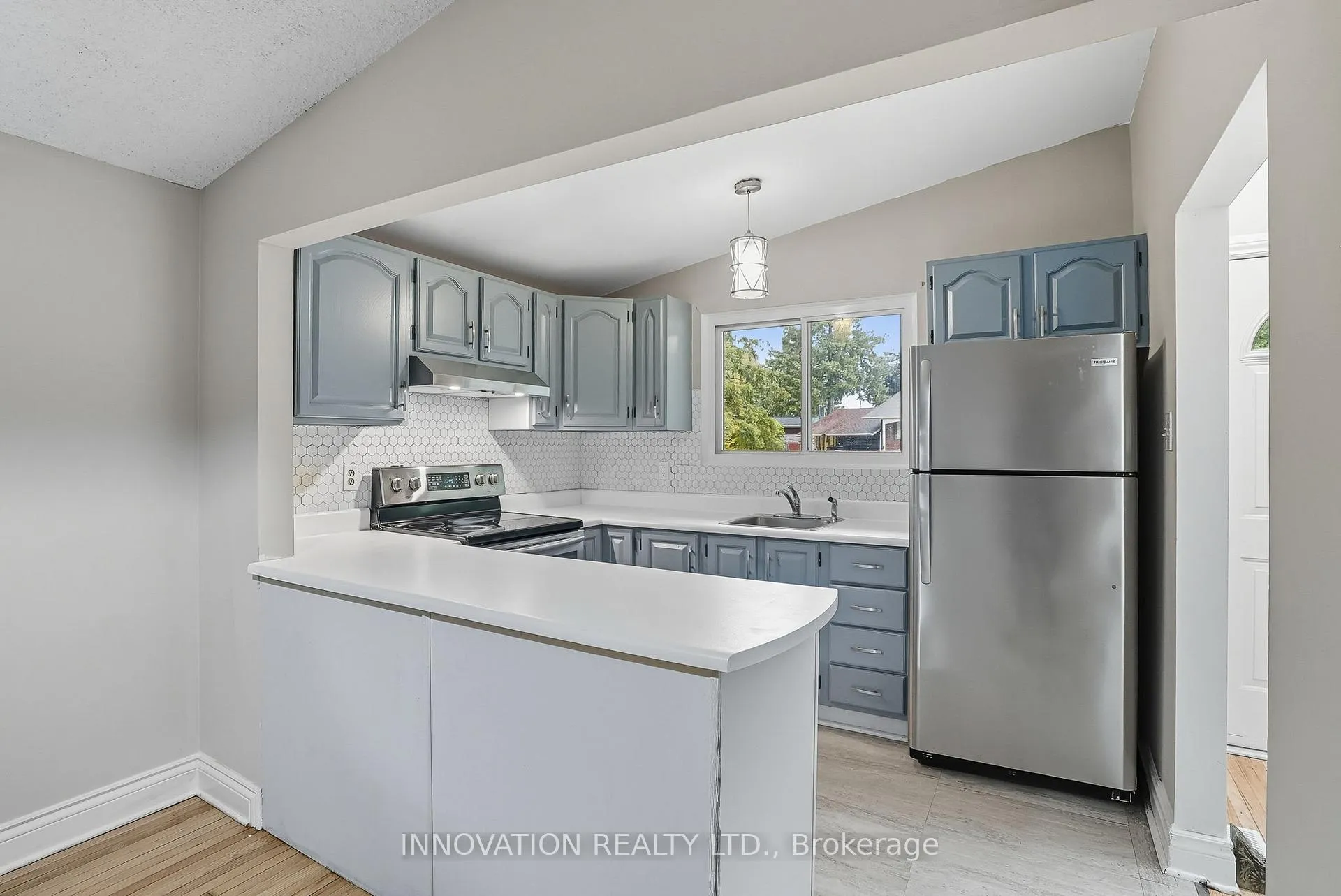 Photo 14 of 2302 Horton Street, Ottawa, Elmvale Acres/Urbandale — HOMEH
