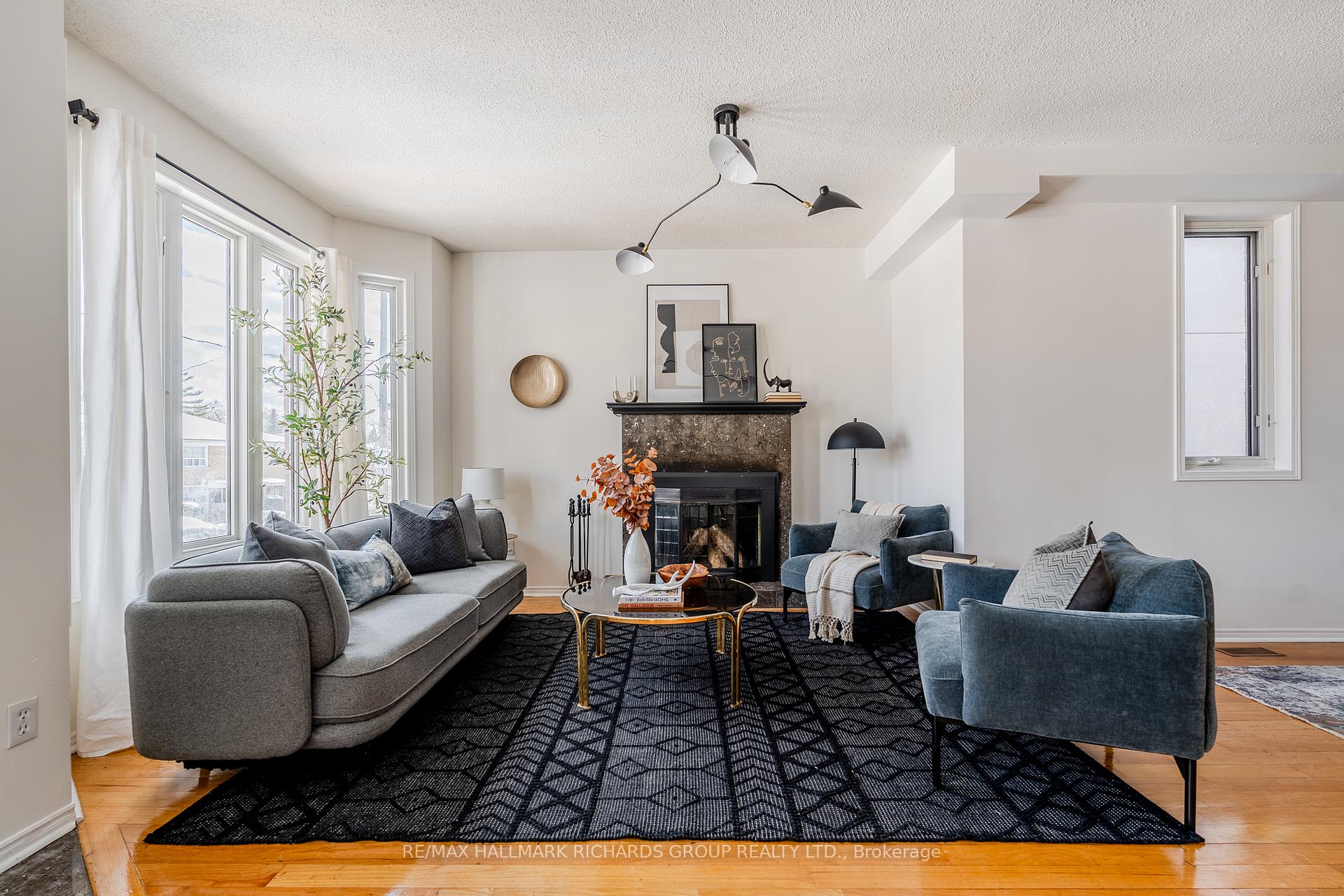 Photo 2 of 84 Glenside Avenue, Toronto, Greenwood-Coxwell — HOMEH
