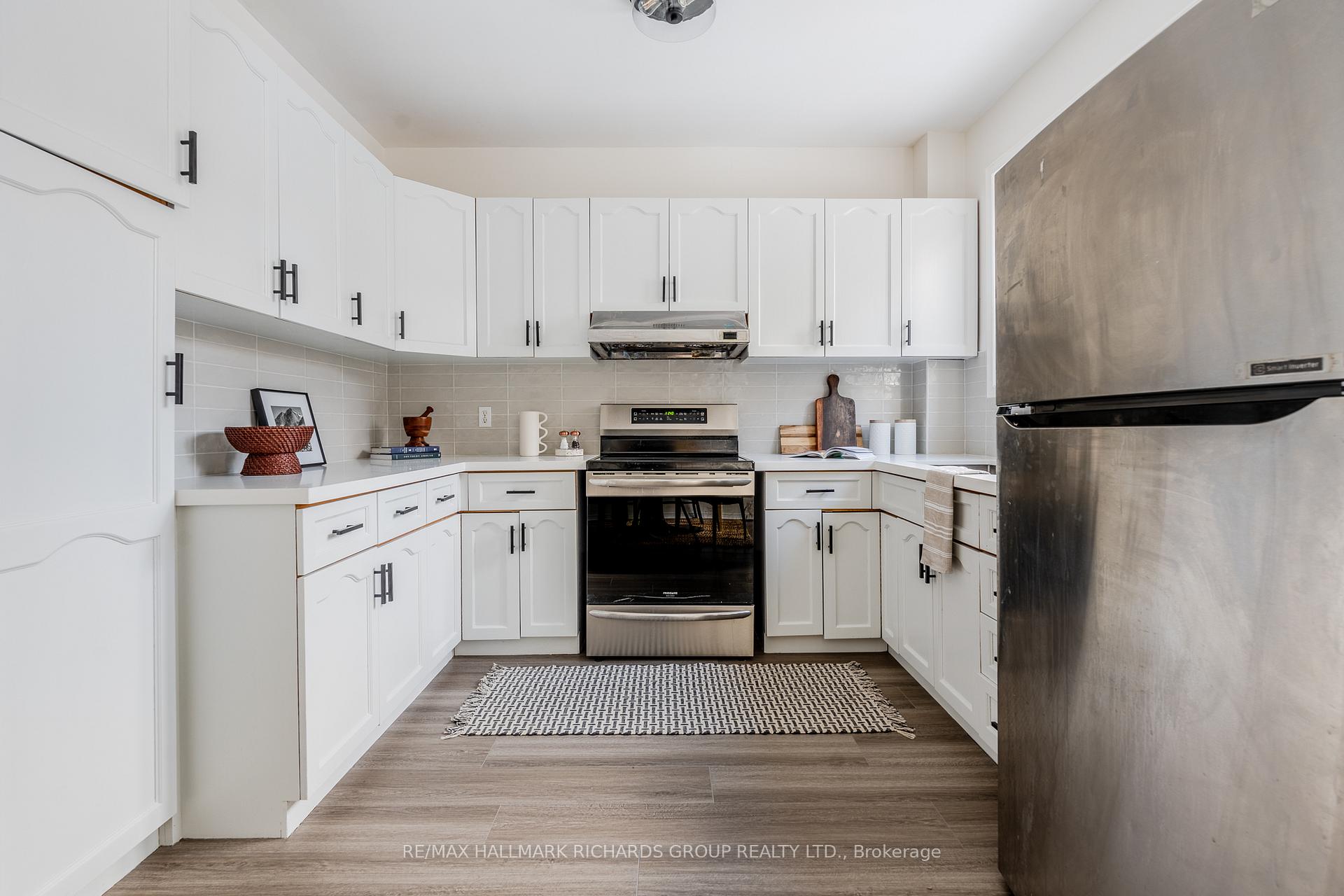 Photo 7 of 84 Glenside Avenue, Toronto, Greenwood-Coxwell — HOMEH