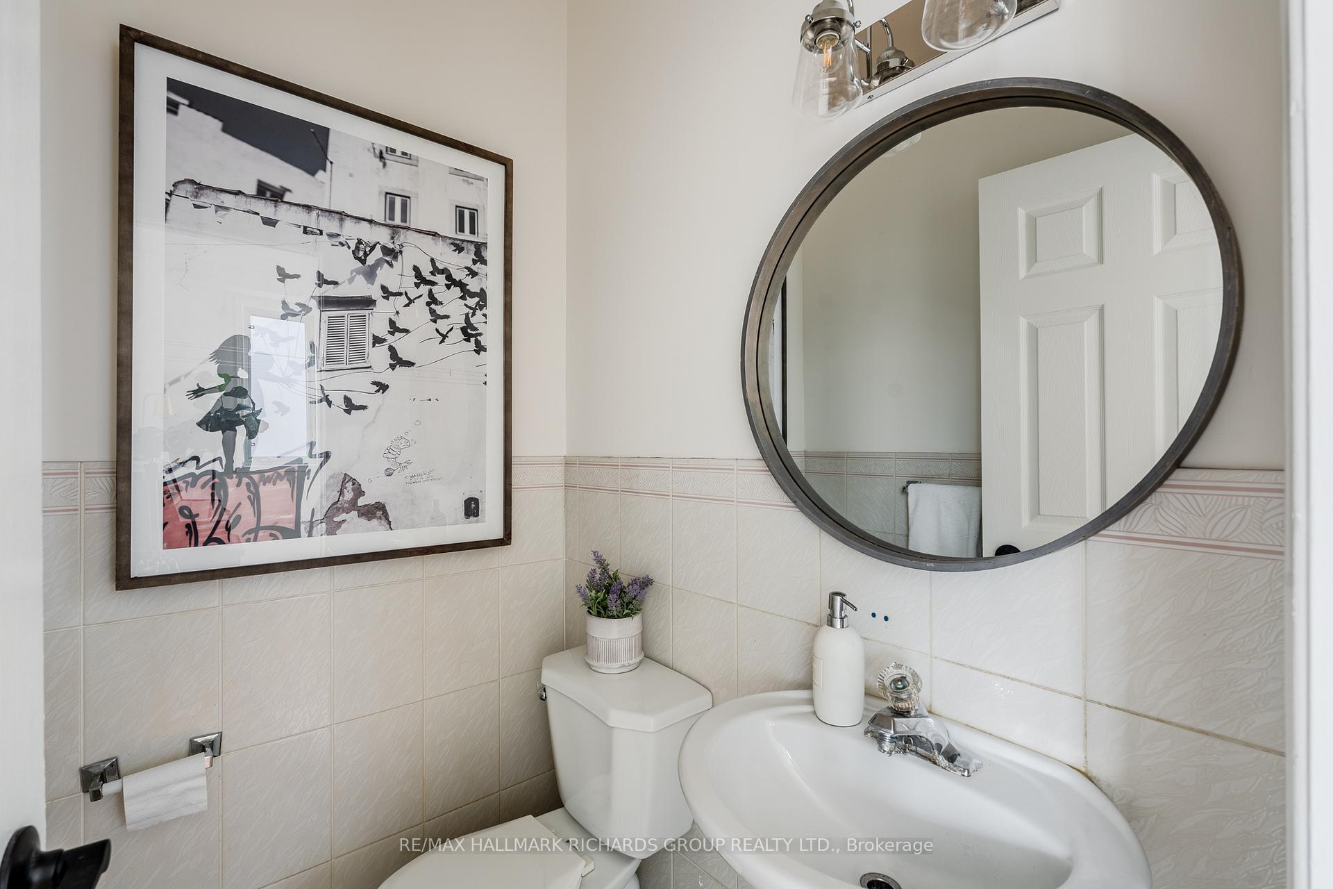 Photo 10 of 84 Glenside Avenue, Toronto, Greenwood-Coxwell — HOMEH