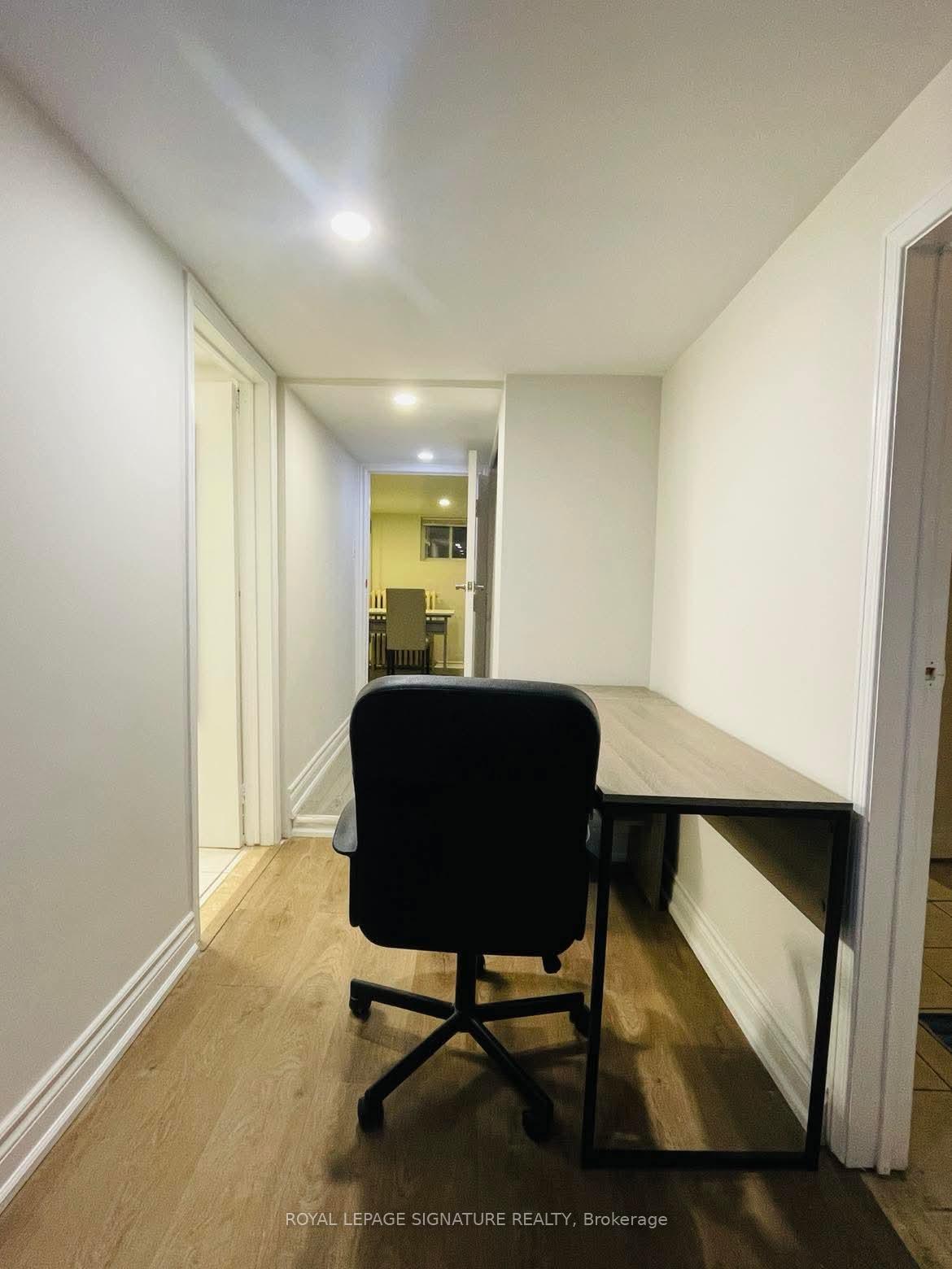 Photo 5 of Unit Basement, 166 Chaplin Crescent, Toronto, Forest Hill South — HOMEH