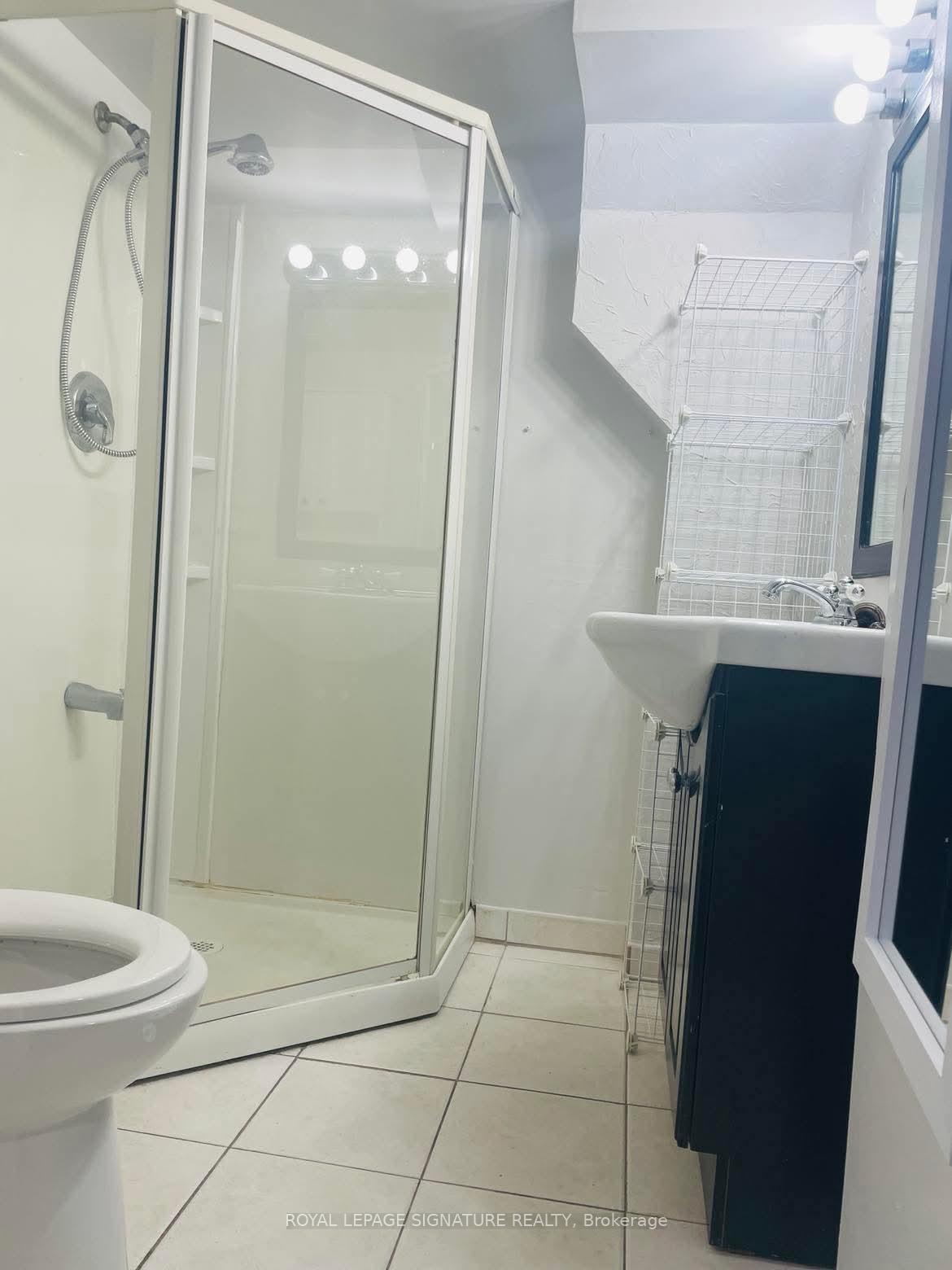 Photo 9 of Unit Basement, 166 Chaplin Crescent, Toronto, Forest Hill South — HOMEH