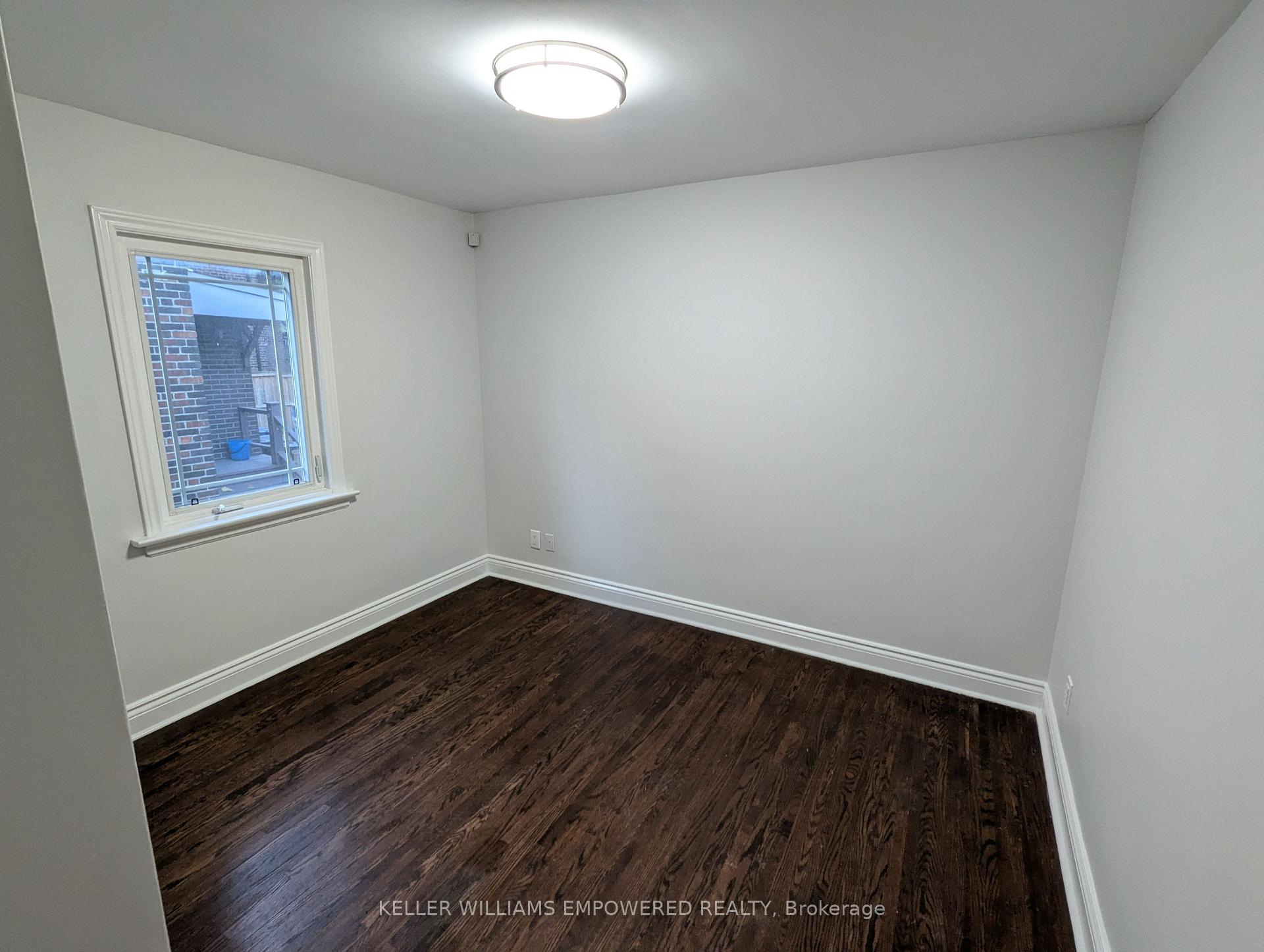 Photo 29 of 646 Glengrove Avenue W, Toronto, Englemount-Lawrence — HOMEH