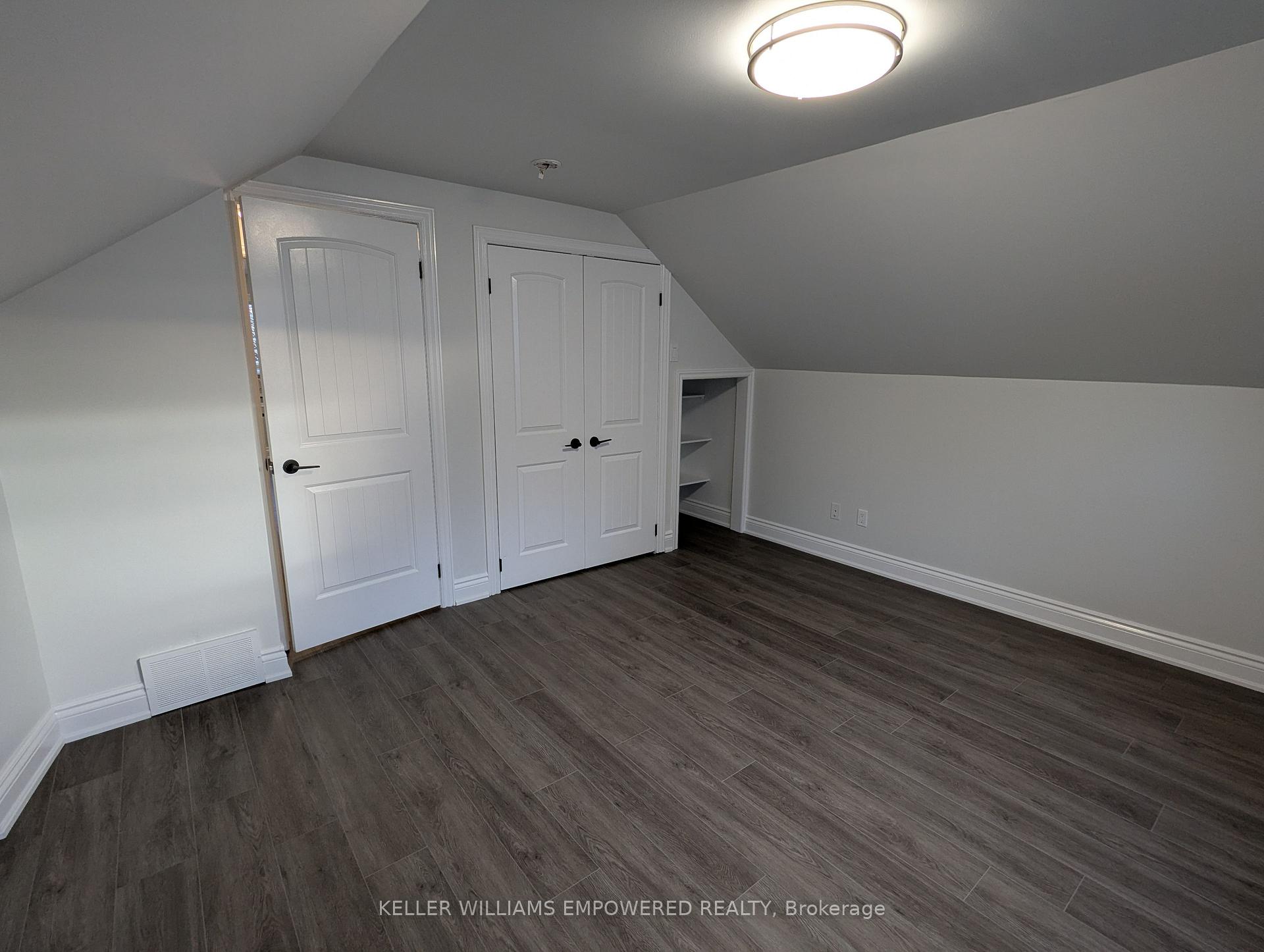 Photo 11 of 646 Glengrove Avenue W, Toronto, Englemount-Lawrence — HOMEH