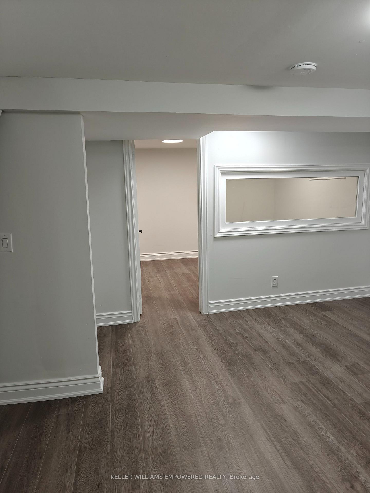 Photo 24 of 646 Glengrove Avenue W, Toronto, Englemount-Lawrence — HOMEH