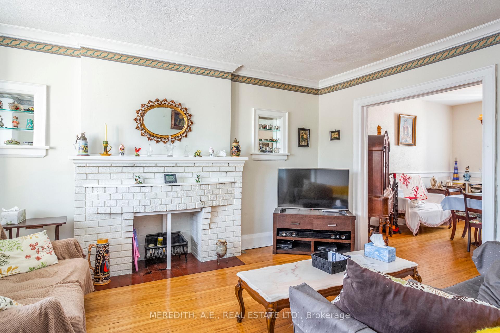 Photo 8 of 16 Heddington Avenue, Toronto, Lawrence Park South — HOMEH