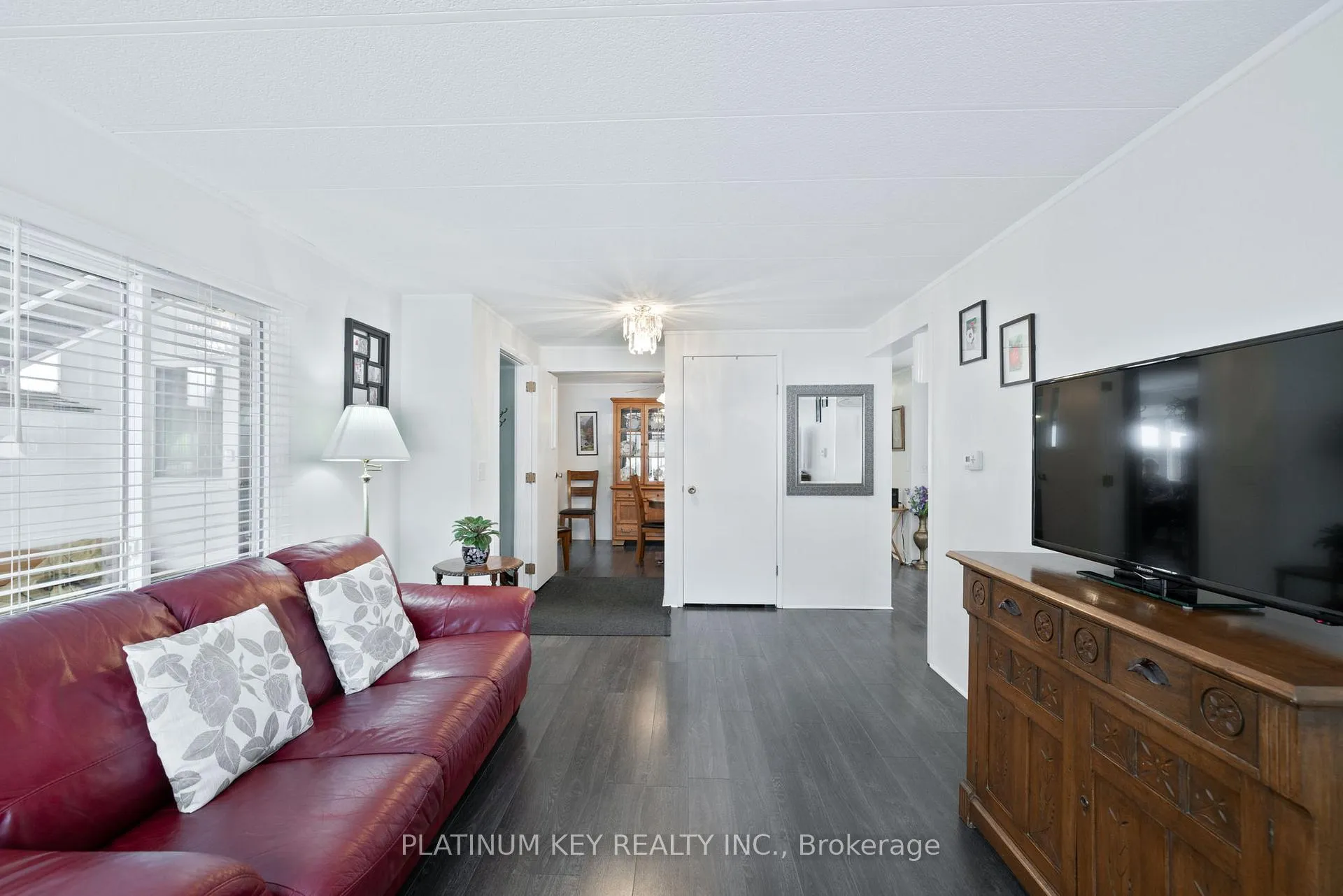Photo 3 of 477 Richard Crescent, Strathroy-Caradoc, SE — HOMEH