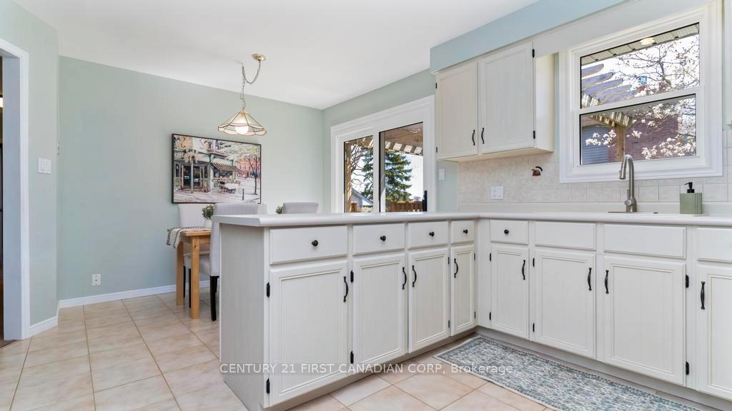 Photo 13 of 2344 Bentim Road, Strathroy-Caradoc, Mount Brydges — HOMEH