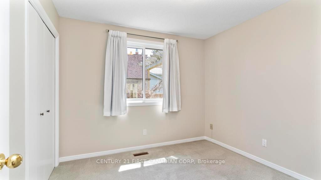 Photo 19 of 2344 Bentim Road, Strathroy-Caradoc, Mount Brydges — HOMEH