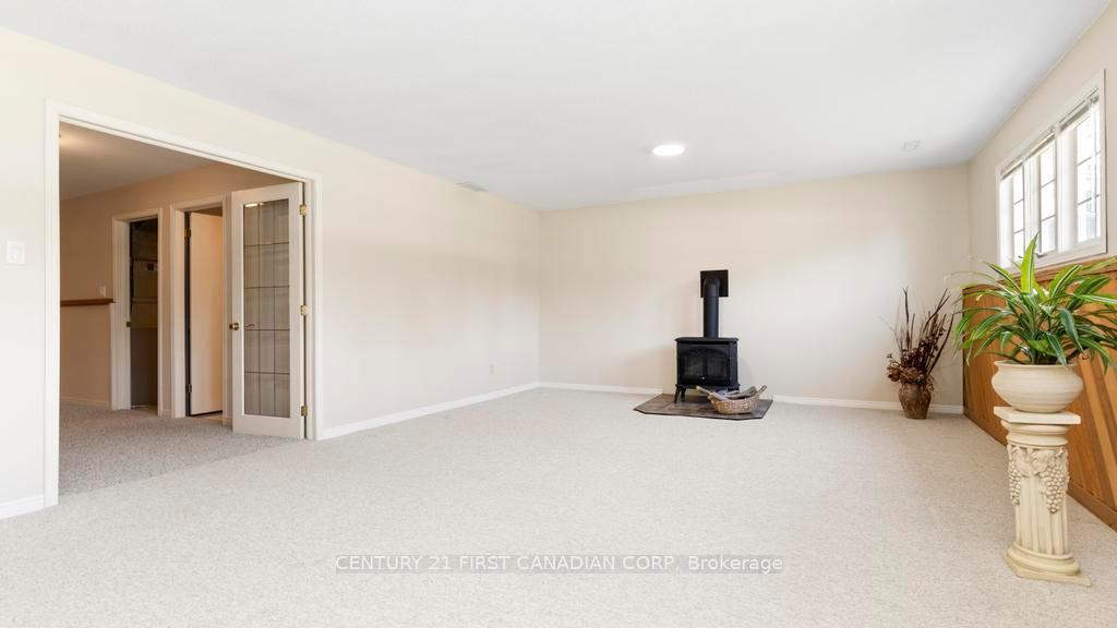 Photo 26 of 2344 Bentim Road, Strathroy-Caradoc, Mount Brydges — HOMEH