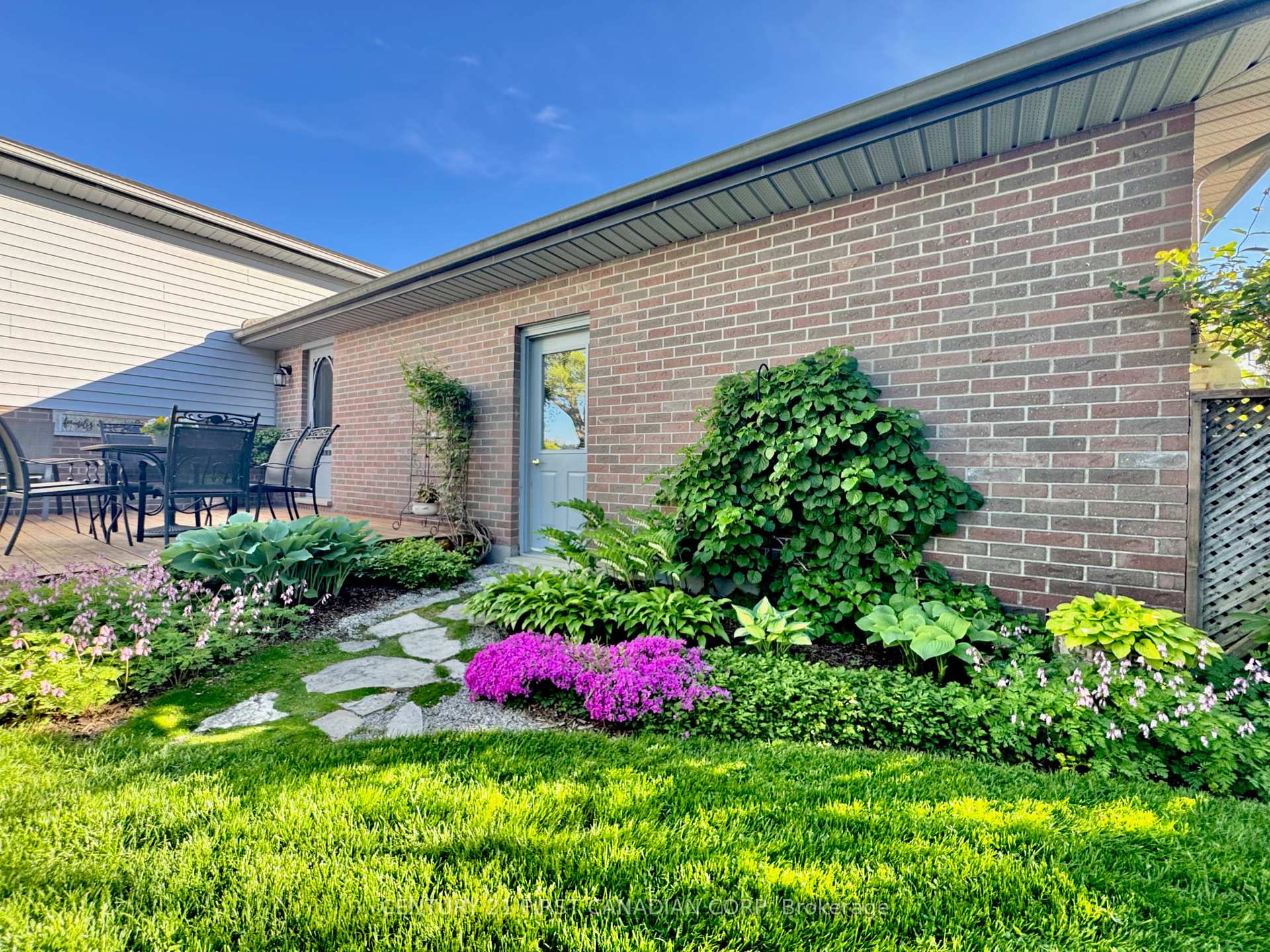 Photo 46 of 2344 Bentim Road, Strathroy-Caradoc, Mount Brydges — HOMEH