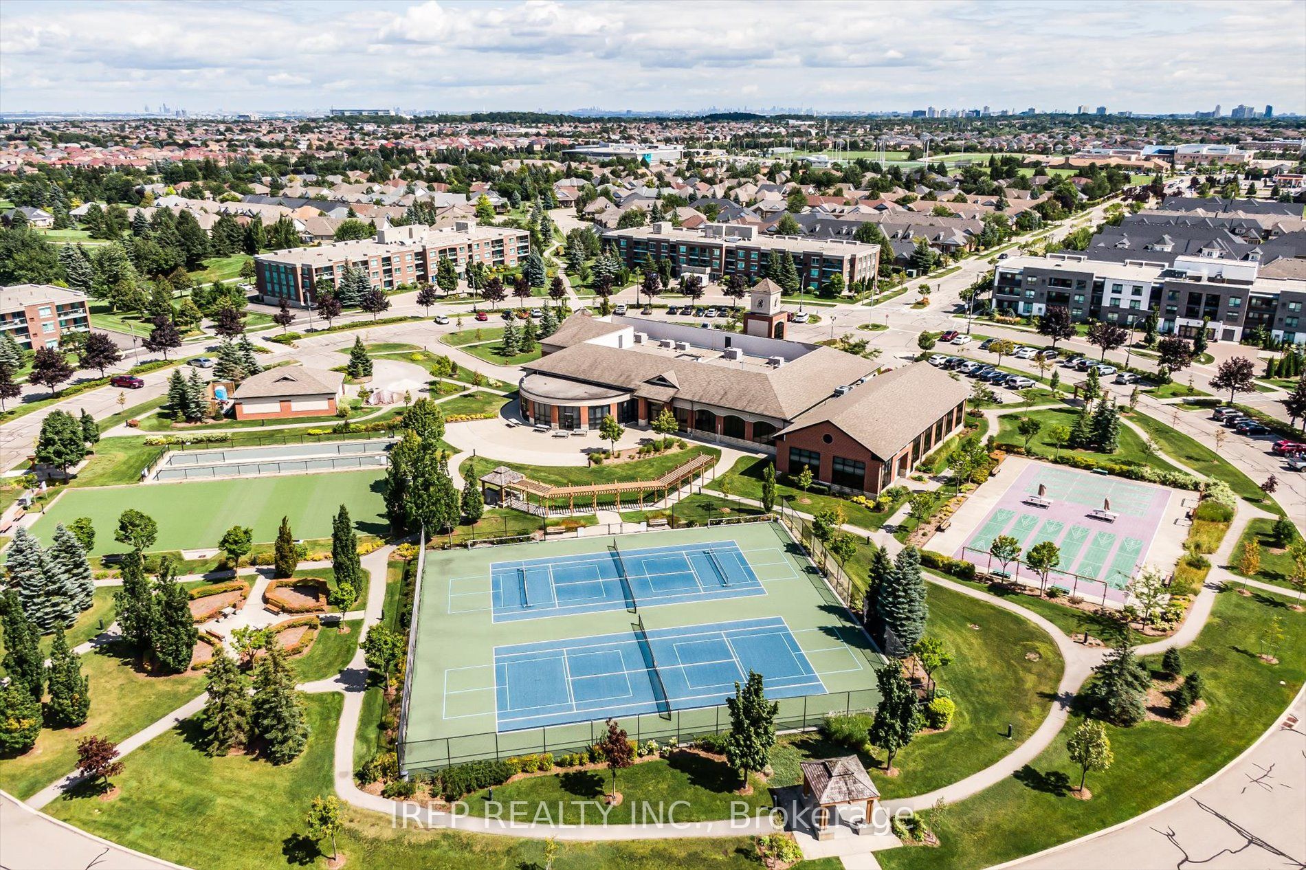 Photo 60 of 45 Overlea Drive, Brampton, Sandringham-Wellington — HOMEH