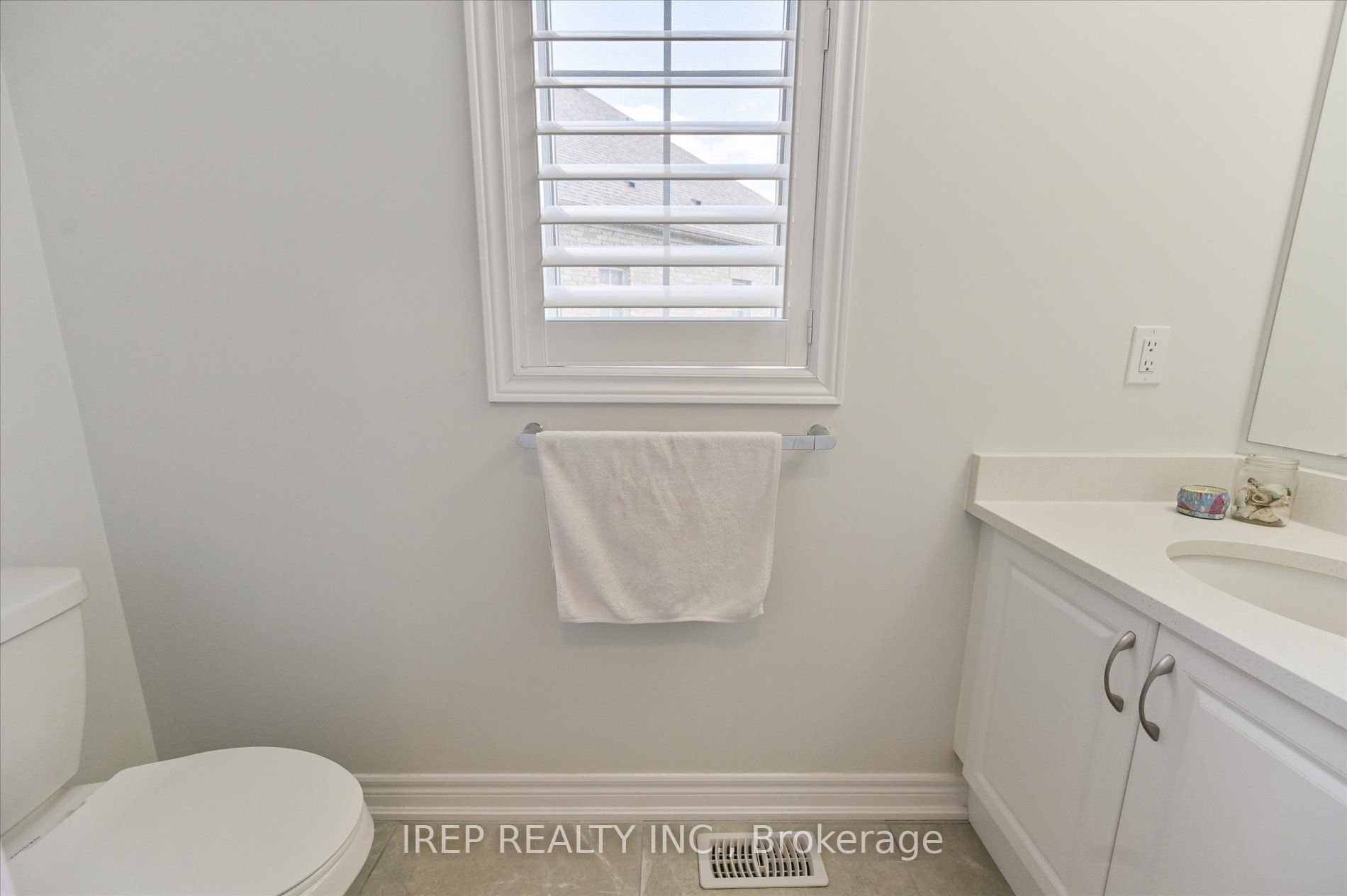 Photo 48 of 45 Overlea Drive, Brampton, Sandringham-Wellington — HOMEH