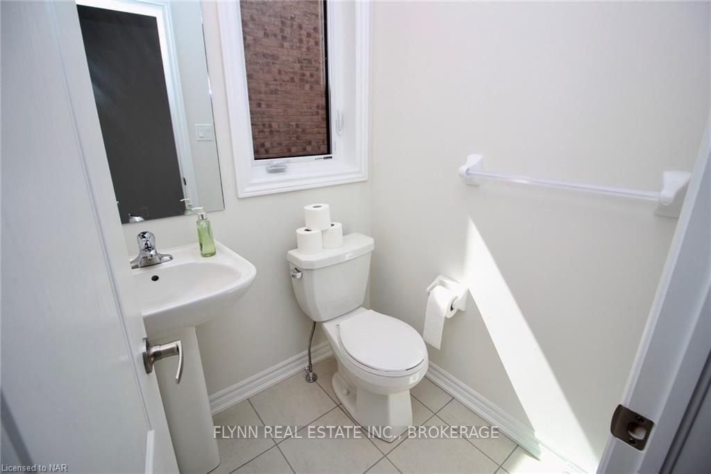 Photo 4 of 85 Baker Street, Thorold, Thorold Downtown — HOMEH